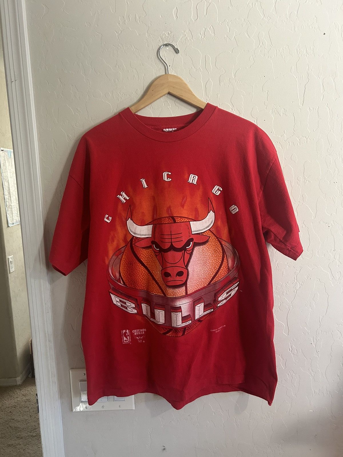 NBA × Vintage Vintage Chicago Bulls X Magic Johnson Tee Size US XL / EU 56 / 4 - 6 Thumbnail