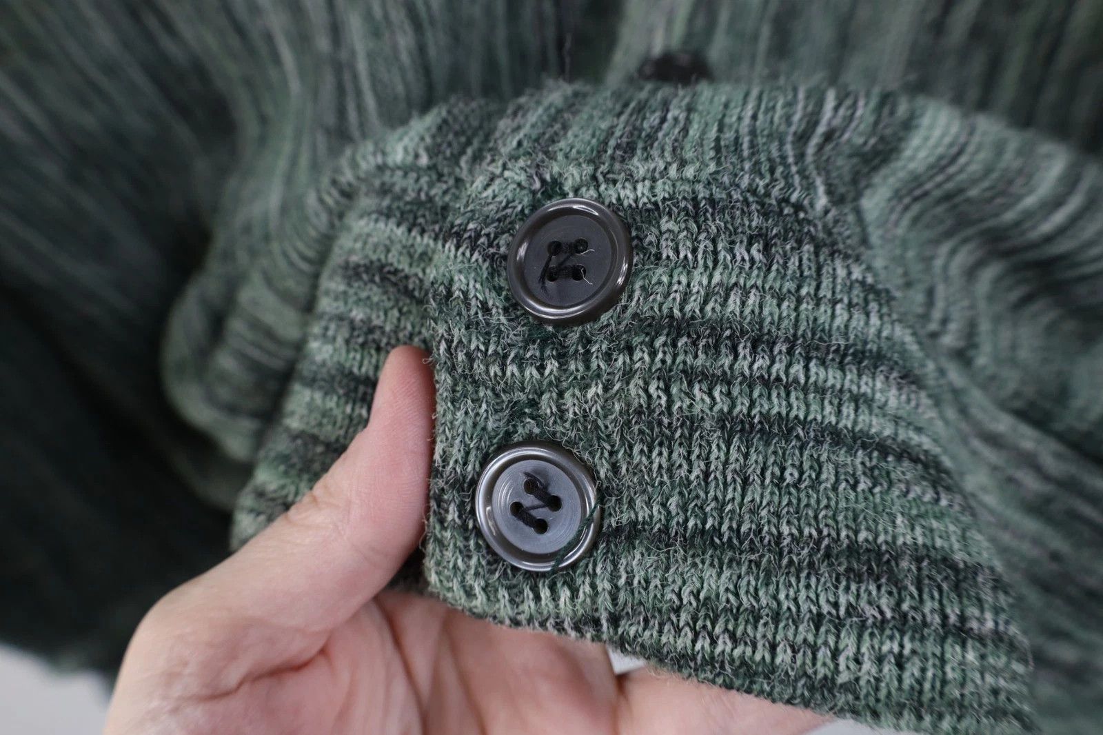 Vintage Vintage 60s 70s Knit Kurt Cobain Cardigan Sweater Green USA Size US M / EU 48-50 / 2 - 5 Thumbnail
