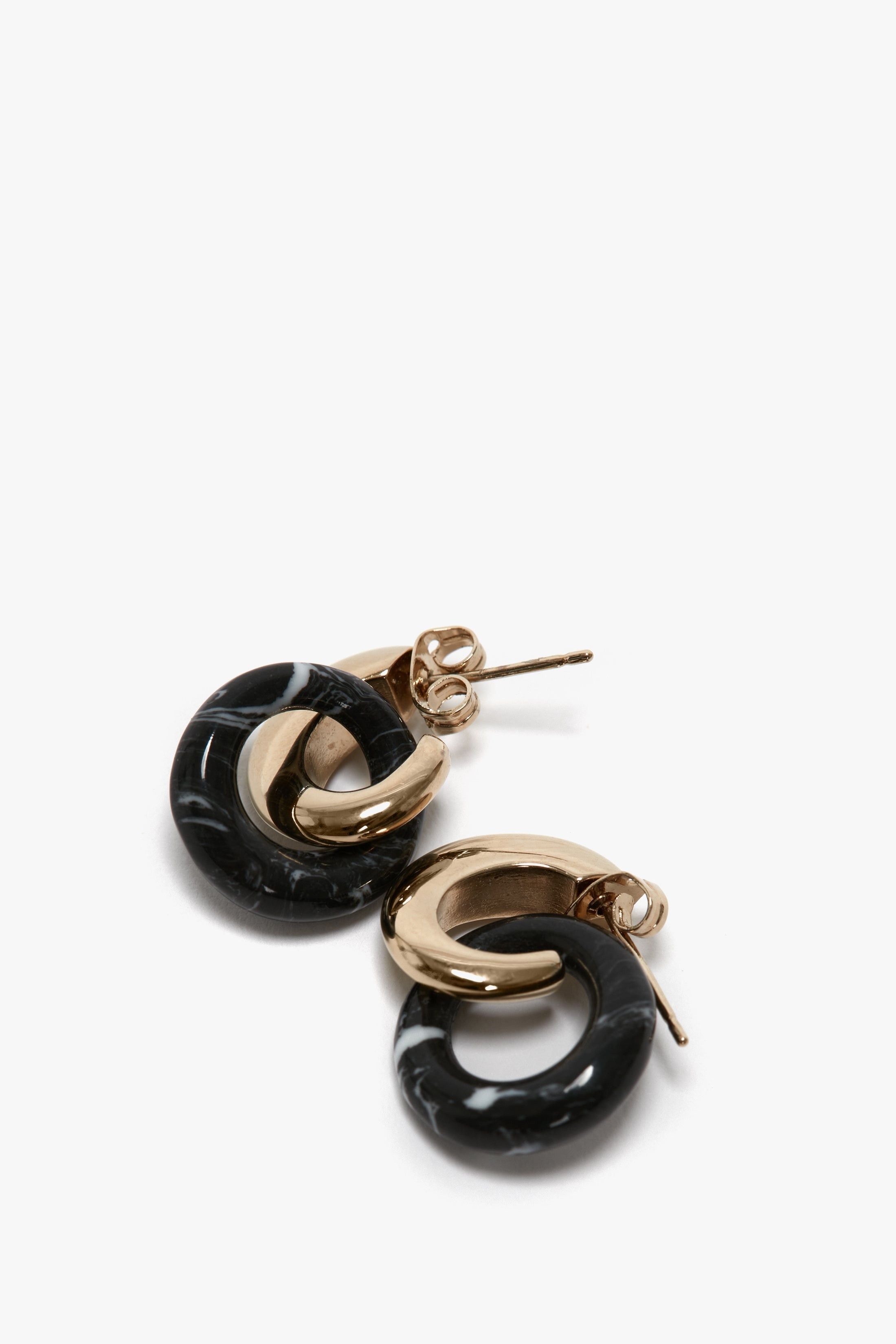 Victoria Beckham o1mle0525 Size: OS / Exclusive Resin Pendant Earrings Size ONE SIZE - 2 Thumbnail
