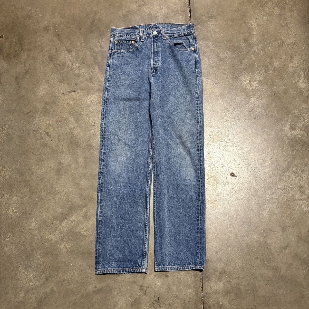 Levi's Vintage Levis 501 Jeans Button Fly Fade Washed Denim 90s USA Size US 31 - 1 Thumbnail