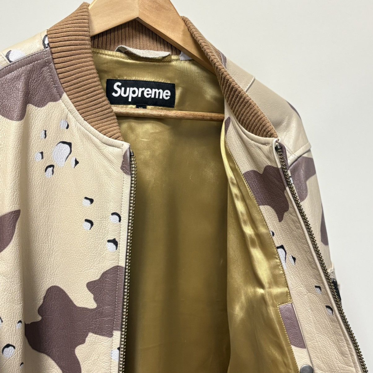 Supreme LEATHER MA-1 DESERT CAMO JACKET Size US XL / EU 56 / 4 - 4 Thumbnail