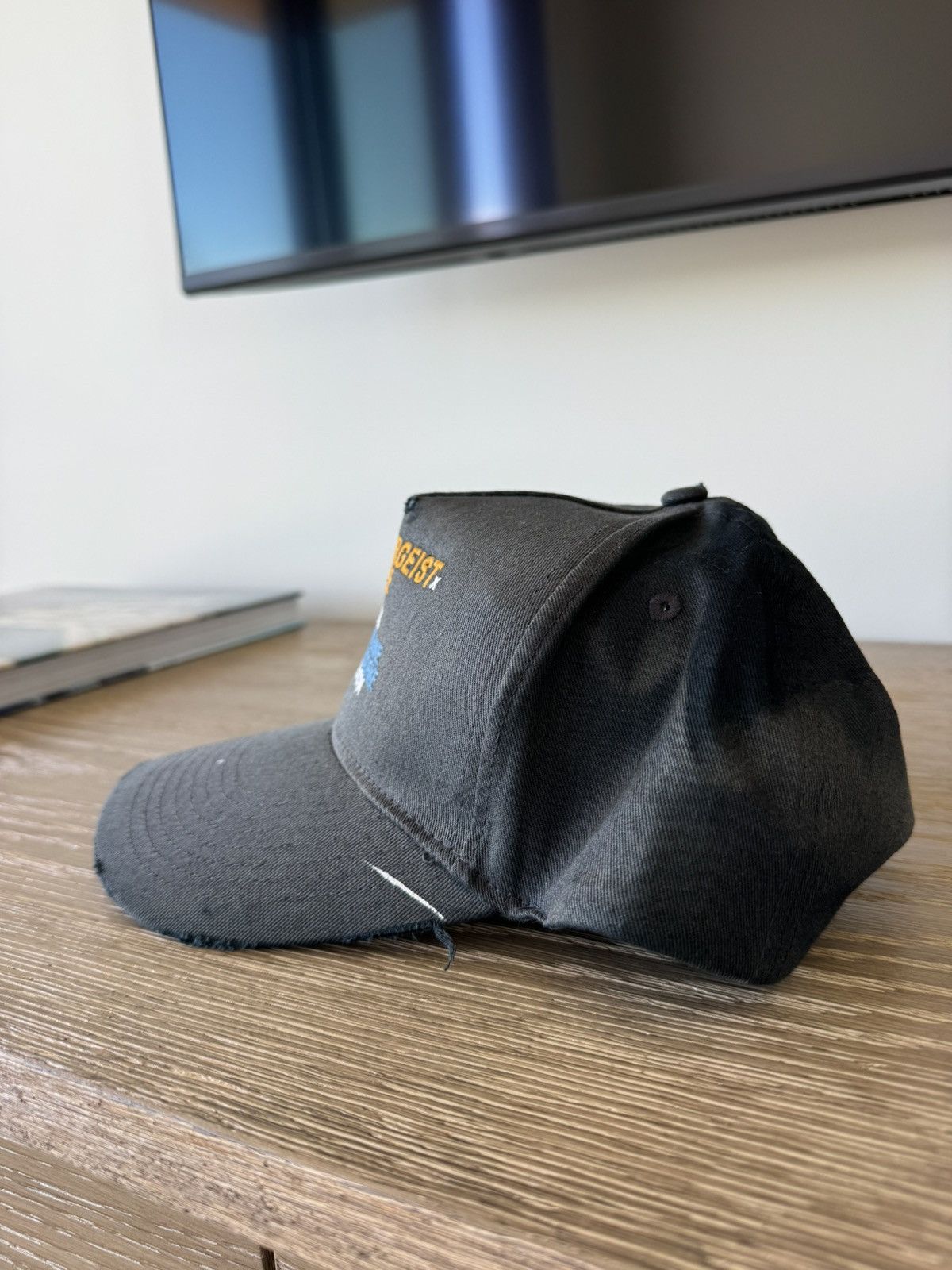 Paly Hollywood Poltergeist curse pally hollywood hat Size ONE SIZE - 2 Thumbnail