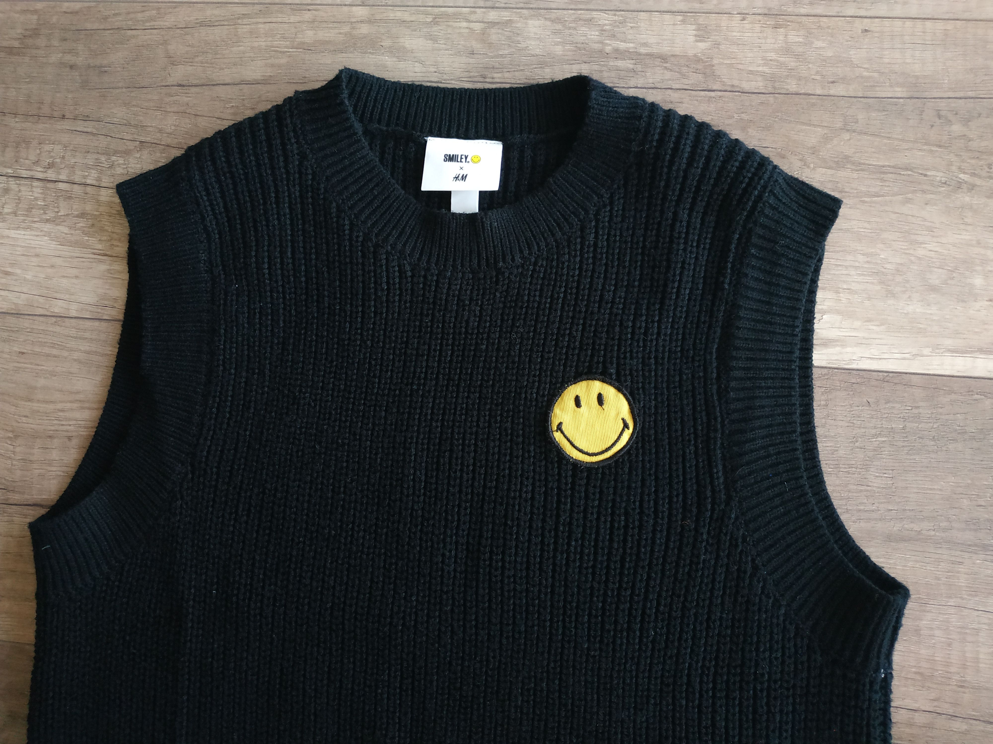 Designer × H&M H&M x Smiley Women's Knit Vest/ Sweat/ Pullover, s. SMALL Size S / US 4 / IT 40 - 3 Thumbnail