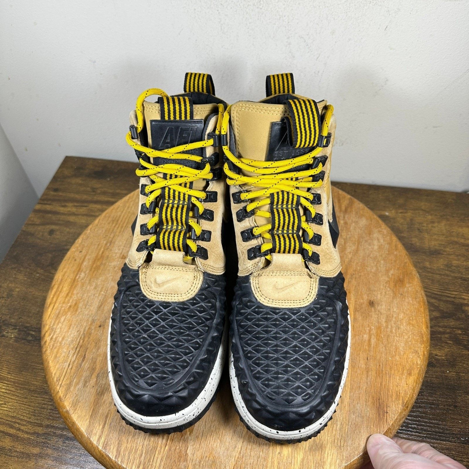 Nike Nike Lunar Force 1 Duckboot Gold Men's Size 8.5 916682-701 Size US 8.5 / EU 41-42 - 5 Thumbnail