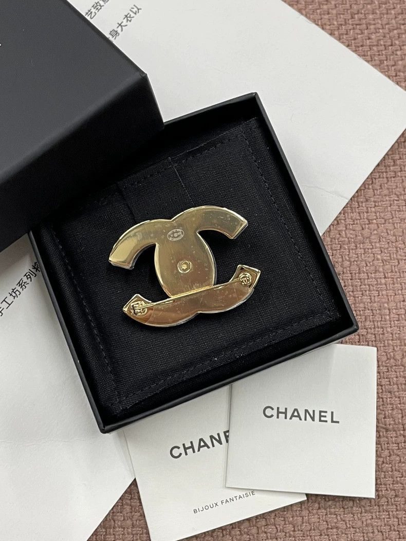 Chanel Chanel Pearl white double C brooch Size ONE SIZE - 2 Thumbnail