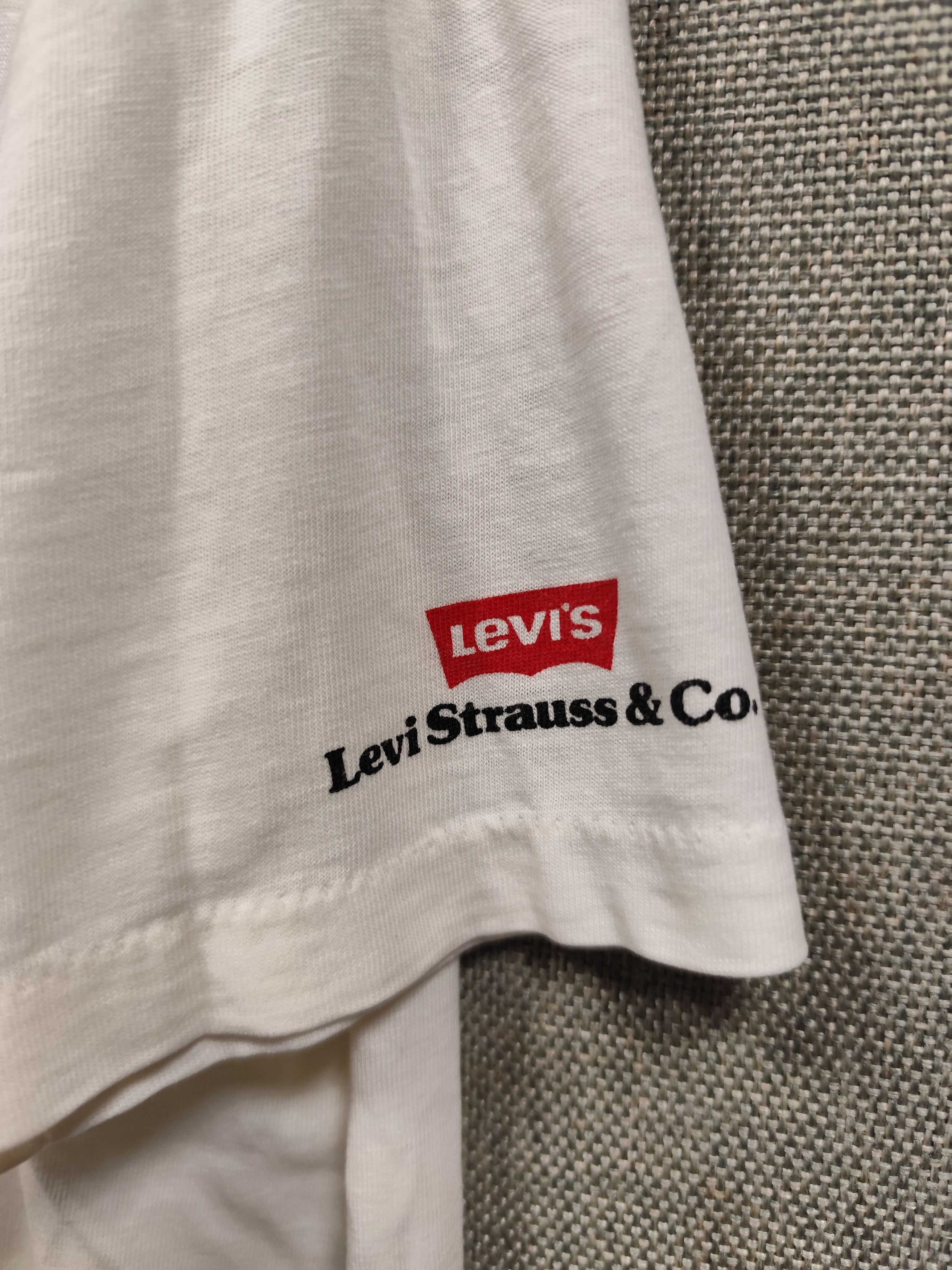 Levi's Vintage 90s t shirt levi's strauss outdoors distressed Size US M / EU 48-50 / 2 - 2 Thumbnail