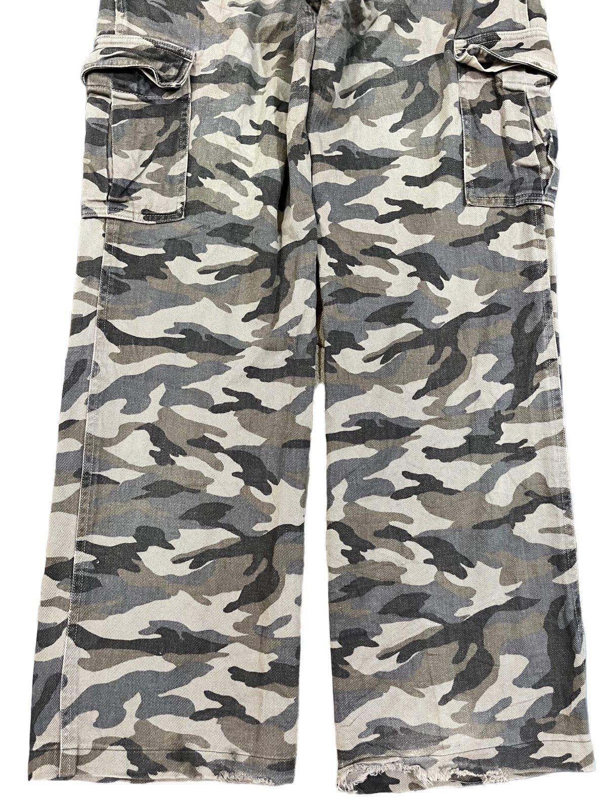 Boycott Vintage Boycott Army Cameo Cargo Denim Size US 33 - 8 Thumbnail