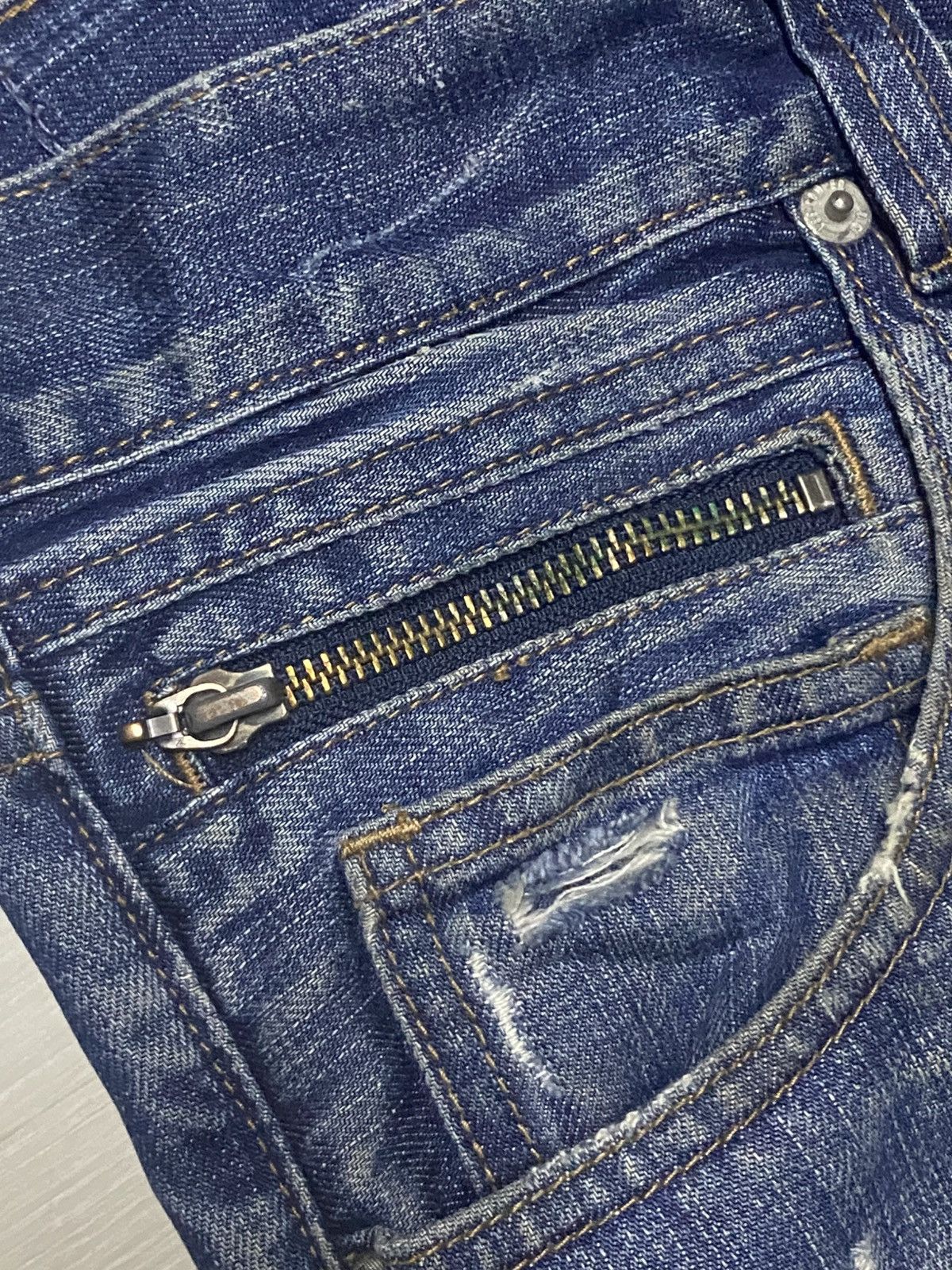 Lee × Vivienne Westwood Vintage Lee Cooper Whisker Faded Wash Distressed Jeans Size US 38 / EU 54 - 9 Thumbnail
