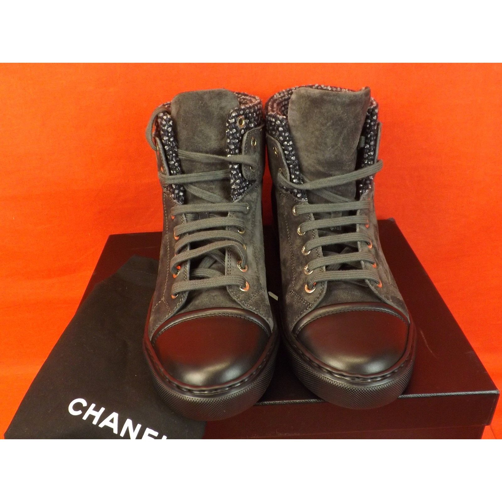 CHANEL G31058 GRAY BLACK SUEDE LEATHER CC LOGO SNEAKERS 36