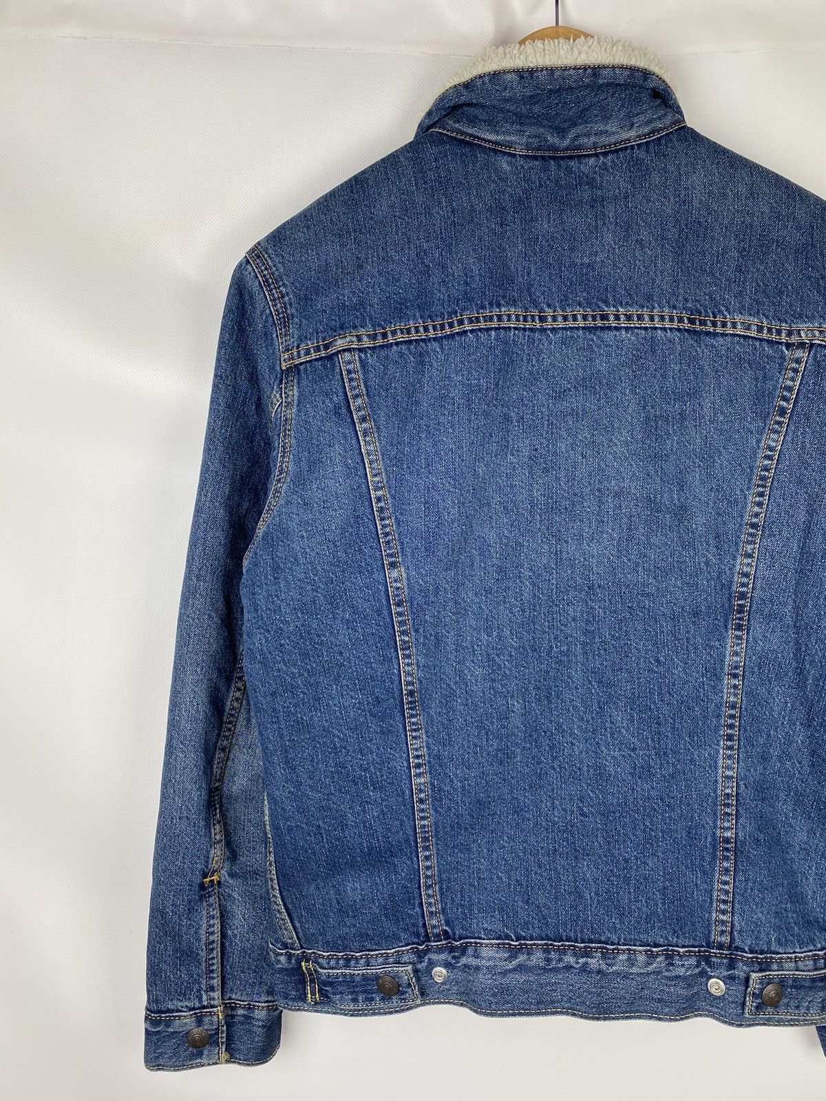 Levi's Levis Premium men’s Sherpa lined denim trucker jacket Size US S / EU 44-46 / 1 - 16 Thumbnail