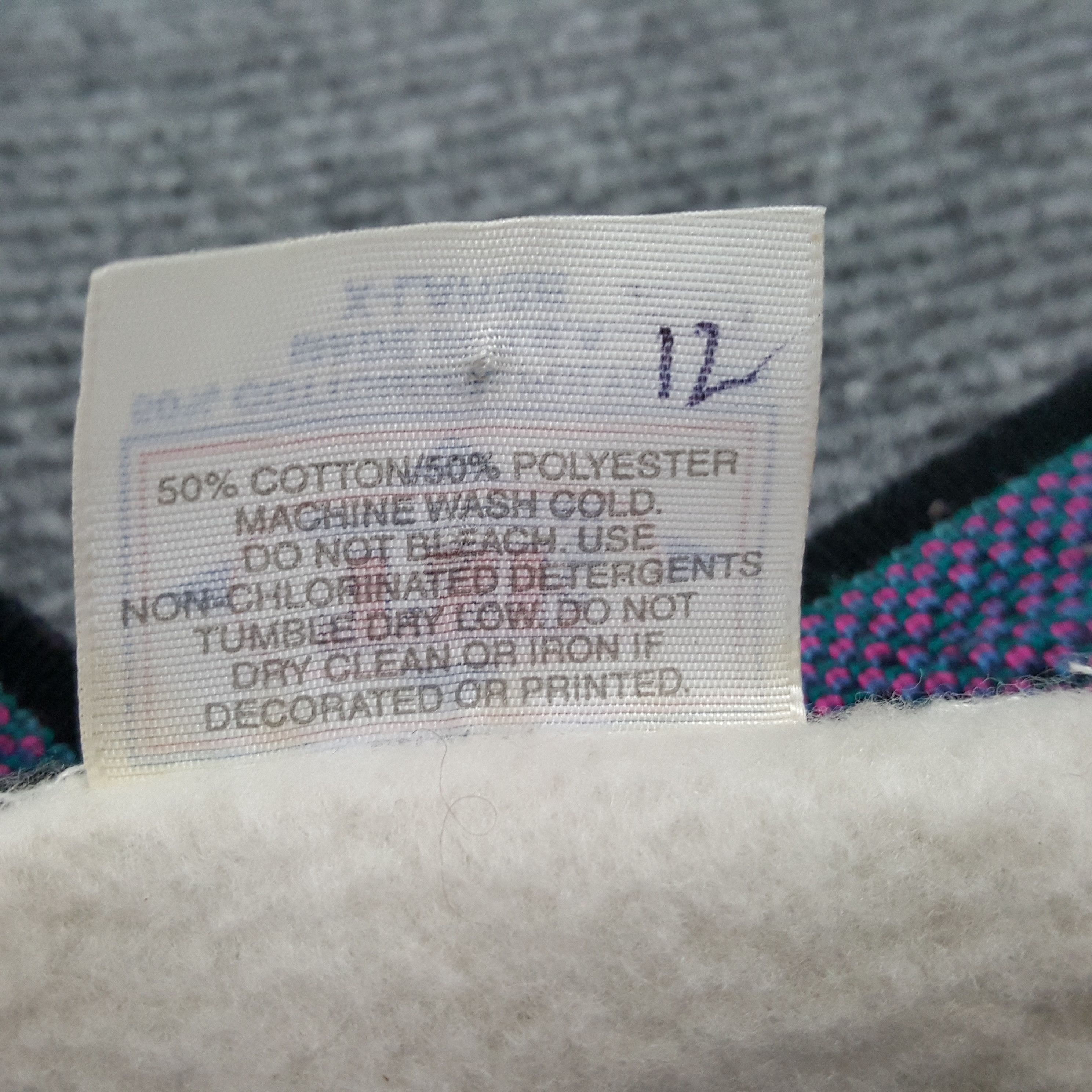 Vintage 90's Native America Designed by JnzHell Moore Sweatshirt Size US XL / EU 56 / 4 - 7 Thumbnail