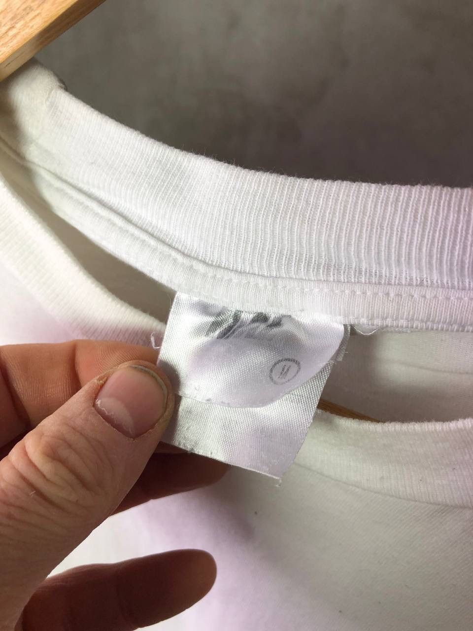 Nike Vintage Y2K Nike Mini Swoosh Embroidered Shirt White Men's M Size US M / EU 48-50 / 2 - 3 Thumbnail