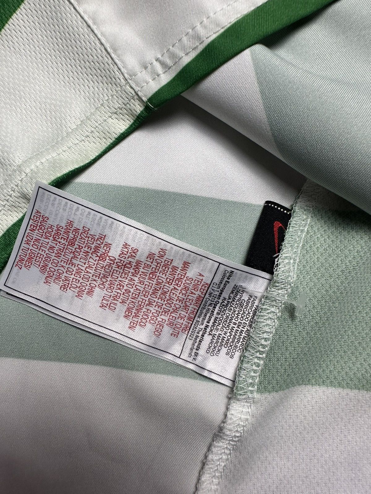 Nike × Vintage Vintage Nike total 90 Celtic soccer jersey size S striped Size US S / EU 44-46 / 1 - 7 Thumbnail