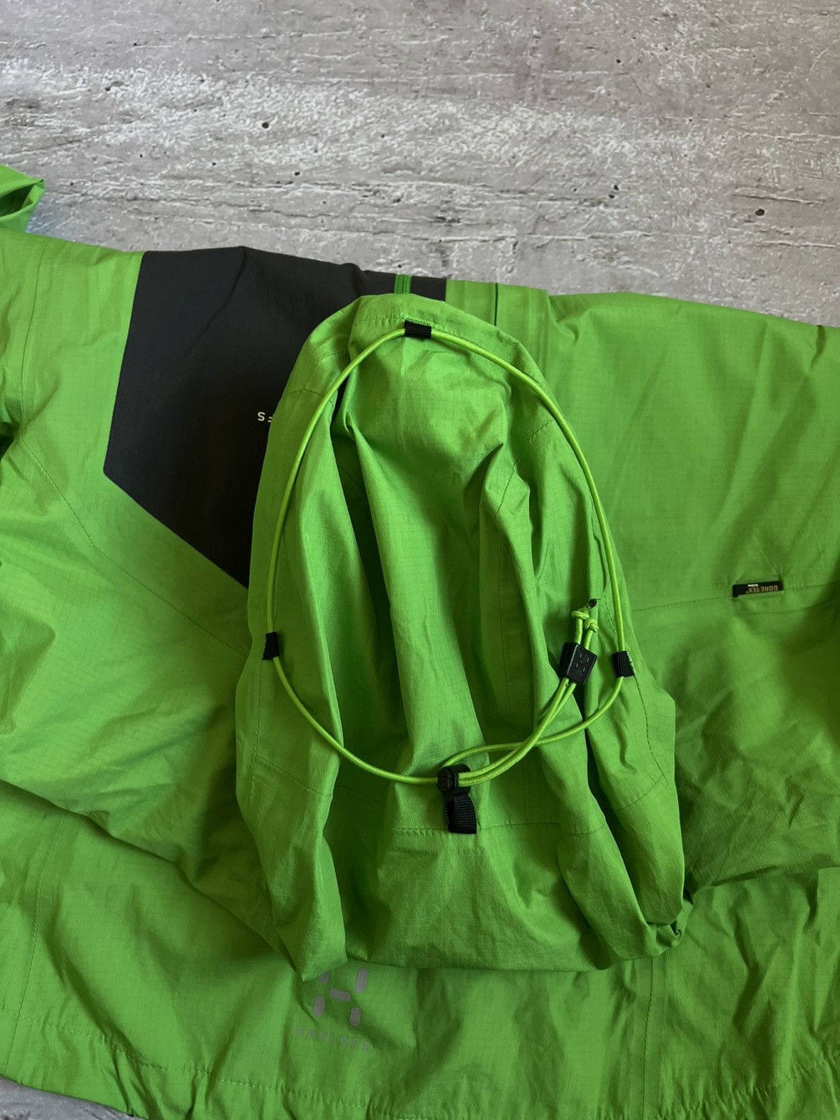 Haglofs HAGLOFS Lightweight Windbreaker Jacket Men Gore Tex Size M Size US M / EU 48-50 / 2 - 22 Thumbnail