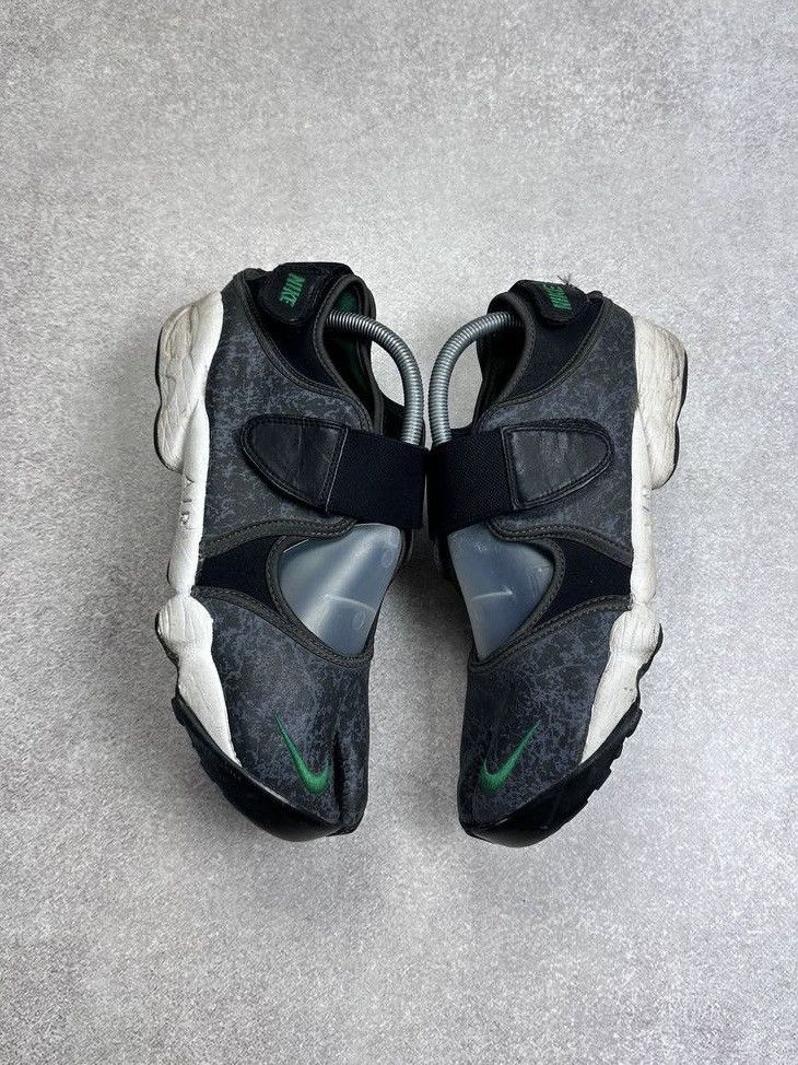 Nike Vintage Nike Air Rift Margiela Style Tabi Sneakers Y2K US 9 Size US 9 / EU 42 - 2 Thumbnail