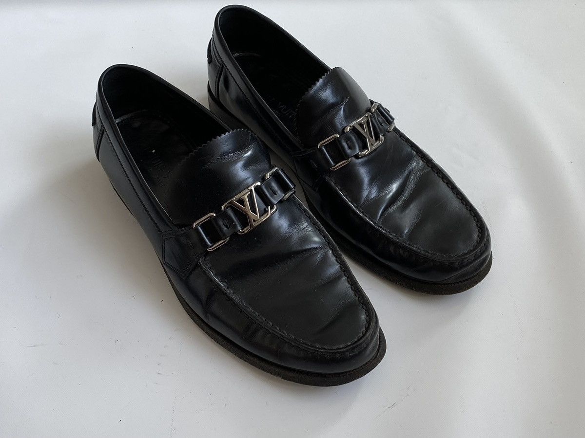 Louis Vuitton LOUIS VUITTON MENS LOAFERS BLACK LEATHER METAL LOGO UK 7 Size US 8 / EU 41 - 3 Thumbnail