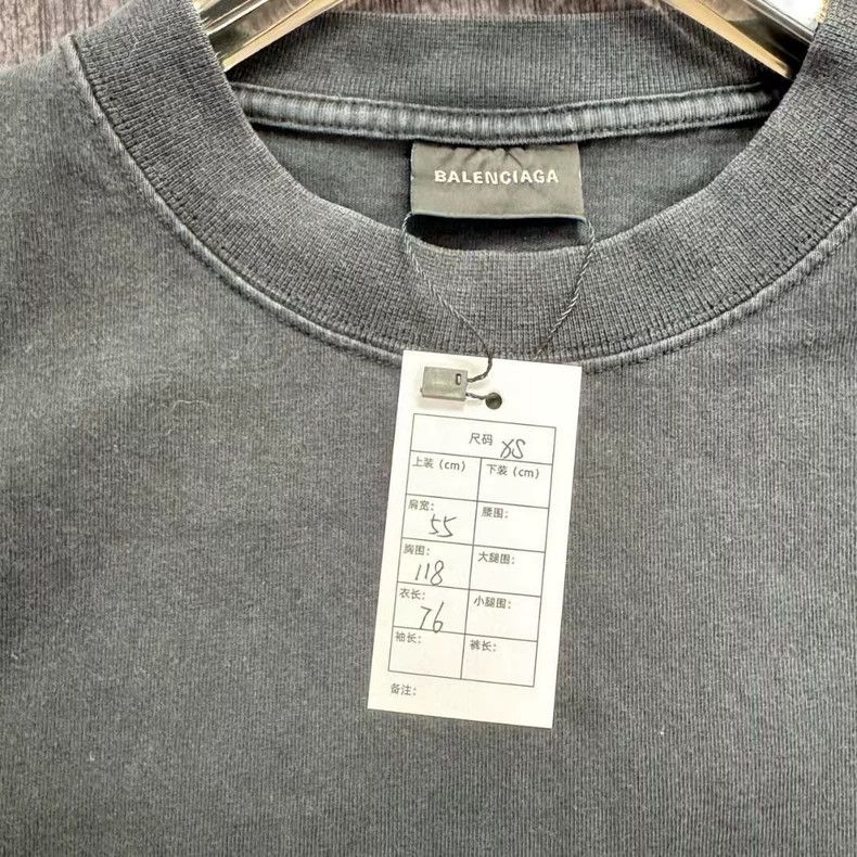 Balenciaga Balenciaga New Flame Letter Logo Short Sleeve Size US XS / EU 42 / 0 - 2 Thumbnail