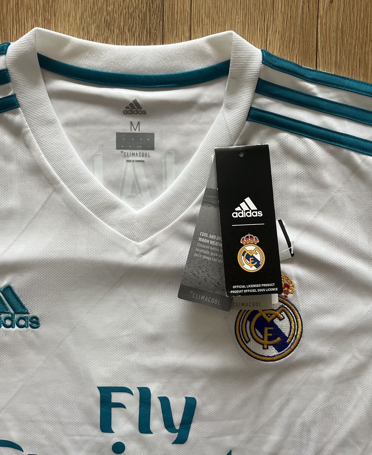Adidas Real Madrid 2017/18 Ronaldo #7 Signature New with Tags Size US M / EU 48-50 / 2 - 3 Thumbnail