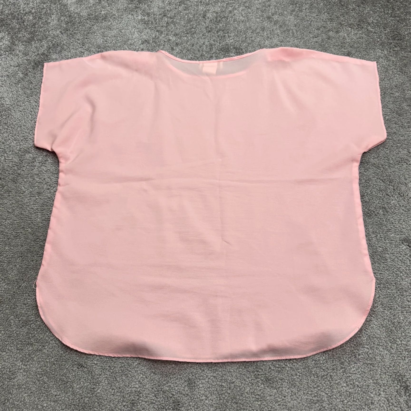 Vintage VINTAGE Gold Hanger Blouse Shirt Woman Pink 80s Chiffon Short Sleeve Crew Neck Polyester Regular Large Vintage 80s Classic Women's Blouse Size L / US 10 / IT 46 - 2 Thumbnail