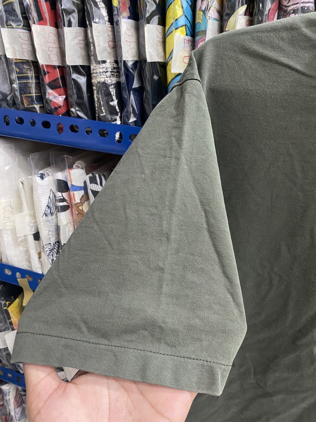 Uniqlo +J x UNIQLO TSHIRT Size US L / EU 52-54 / 3 - 5 Thumbnail