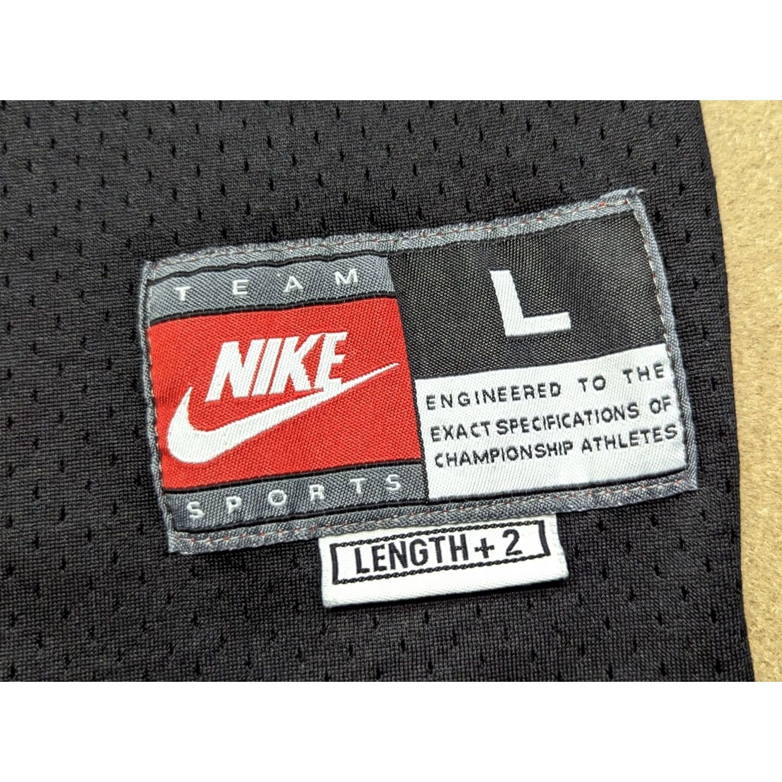 Nike Nike Michael Jordan #23 Mens Basketball Jersey L Black NBA 90s Red Jersey Mens L Black 90s Nike Basketball Jersey Size US L / EU 52-54 / 3 - 7 Thumbnail