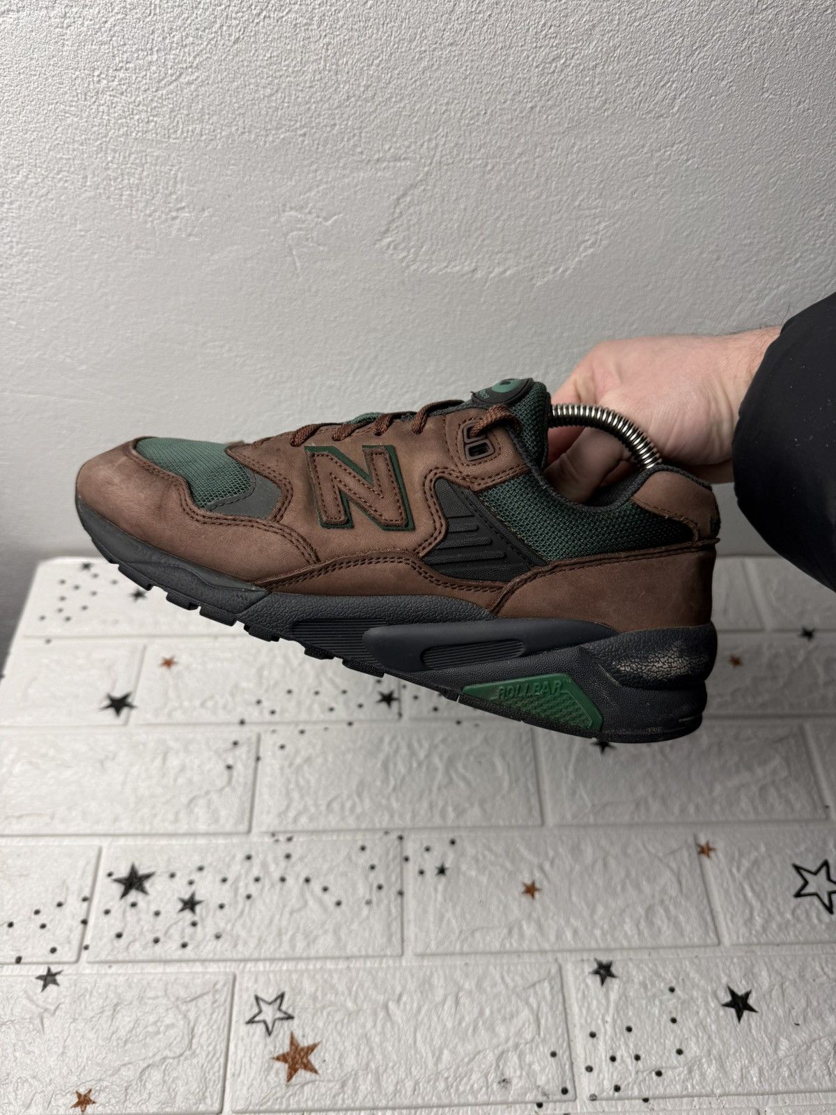 New Balance New Balance 580 Brown Mt580Rtb US8.5 UK8 EUR42 Men Sneakers Size US 8.5 / EU 41-42 - 2 Thumbnail