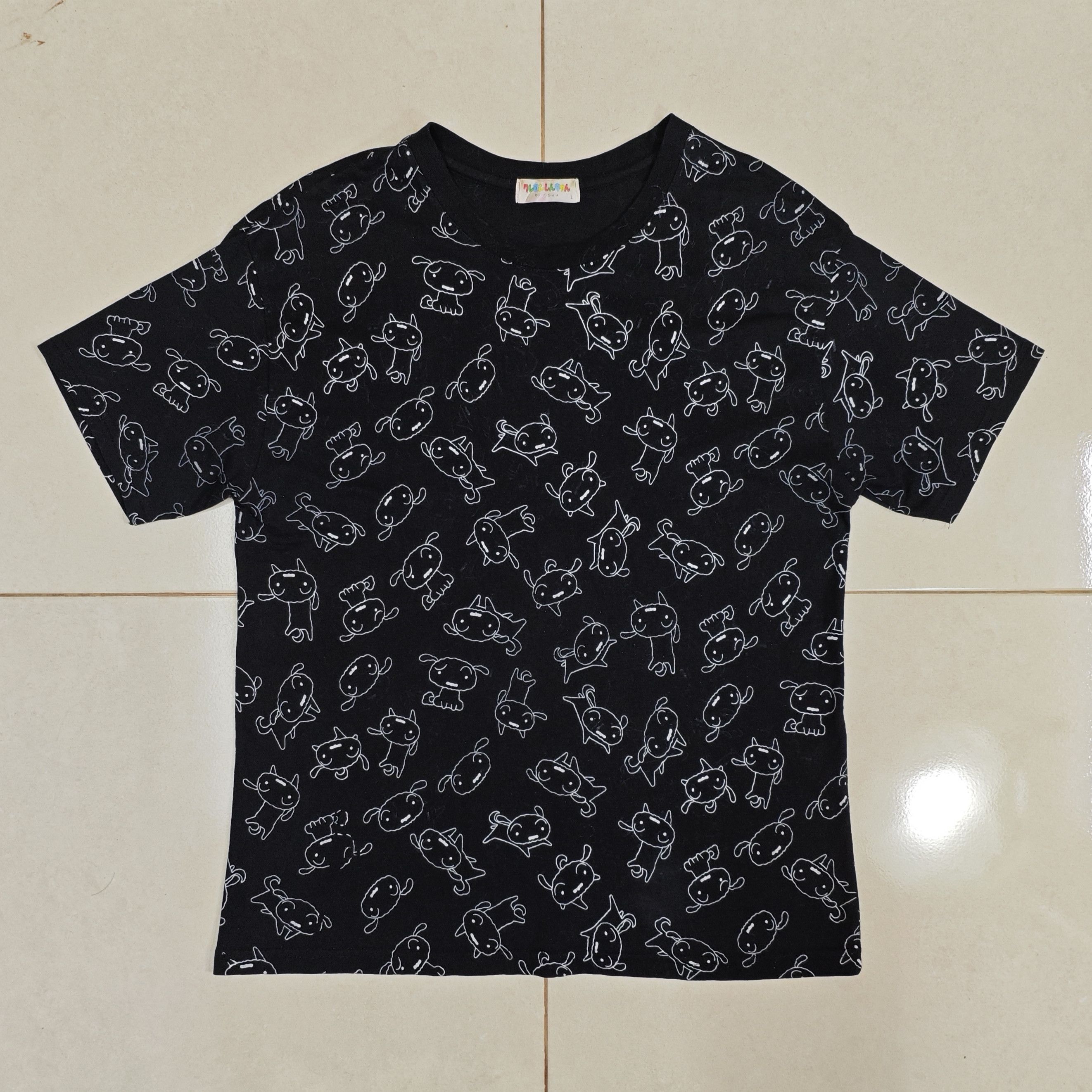 Anime 90s SHIRO Crayon Shin Chan Dog Monogram Graphics Black L Tee Size US L / EU 52-54 / 3 - 2 Thumbnail