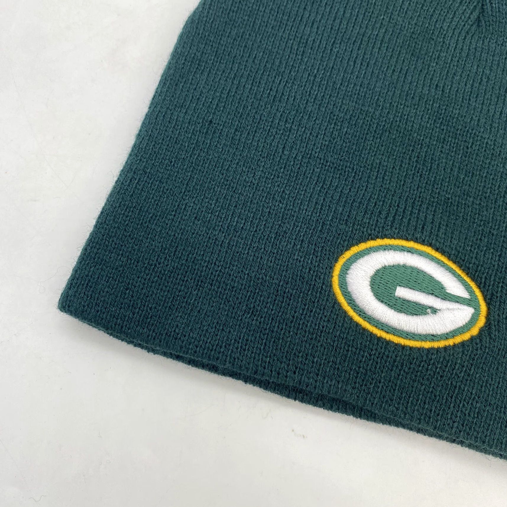 New Era VINTAGE New Era Green Bay Packers Beanie Pom Pom Uncuffed OSFA One Size Official Knit Cap Mens Beanie Green NFL Size ONE SIZE - 3 Thumbnail