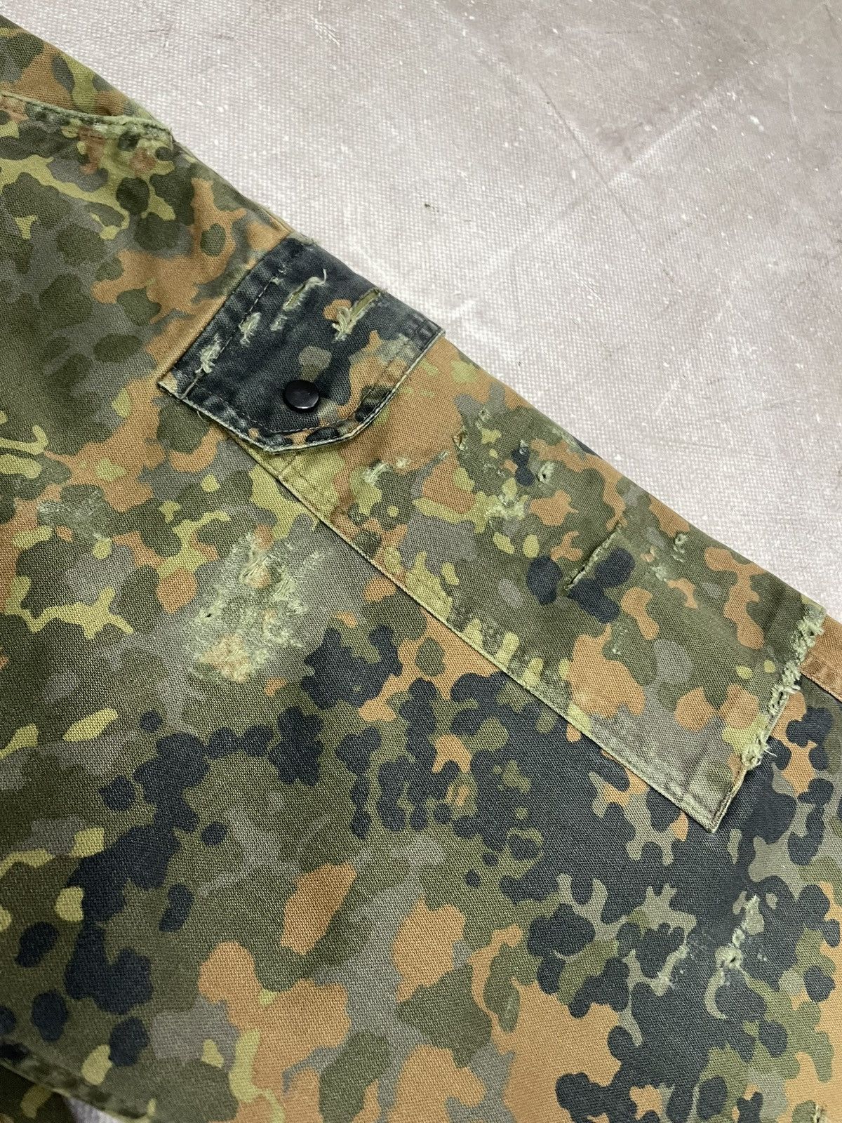 Yeezy Vintage Army German distressed yeezy style Gargo Shorts Size US 32 / EU 48 - 6 Thumbnail
