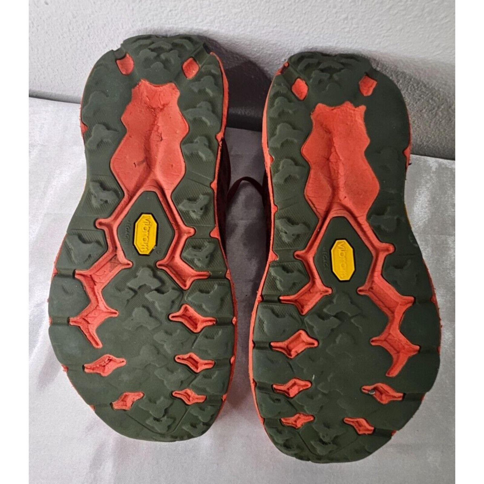 Hoka Hoka One One Speedgoat 5 GTX GORE-TEX Trail Red | Size 10D Size US 10 / EU 43 - 7 Thumbnail
