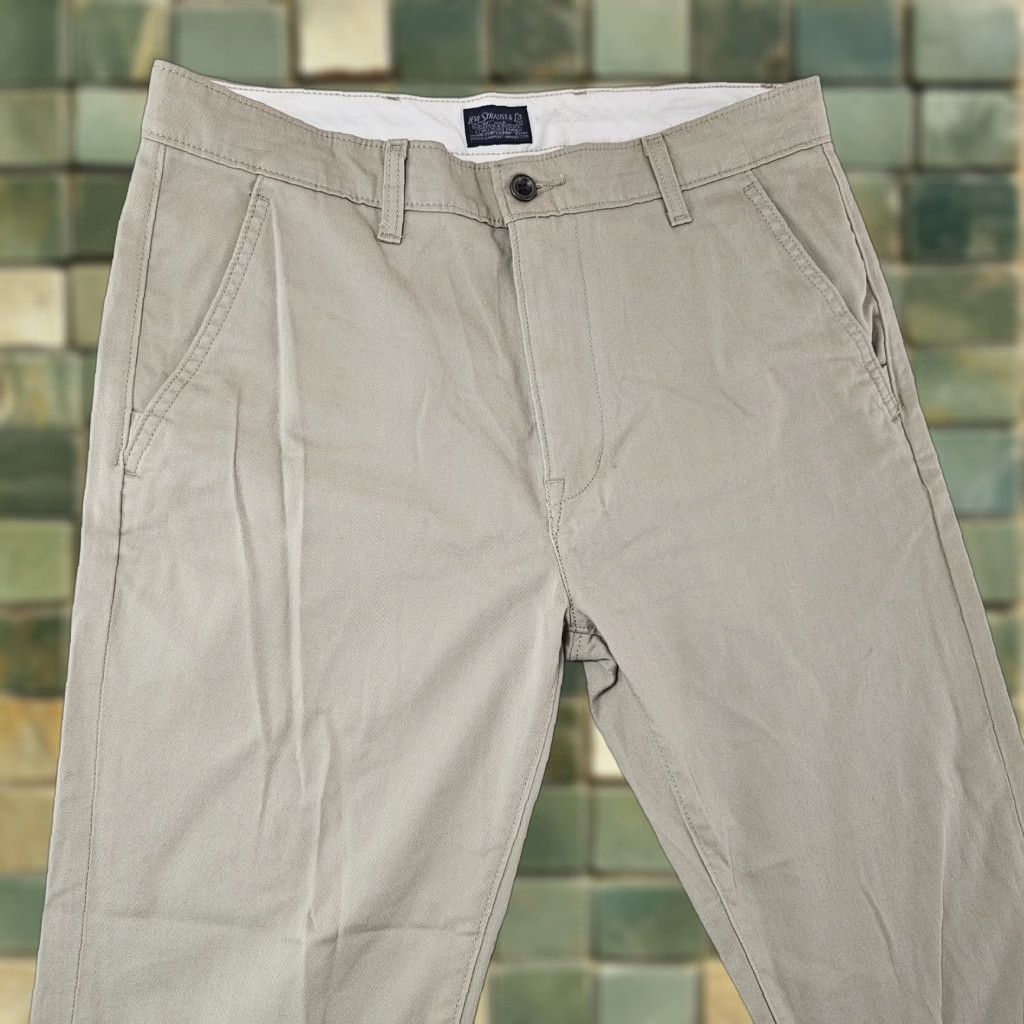 Levi's Levi's Pants Mens 32x31 Khaki Stretch Chino Elastic Cuffs Flat Front Pockets Casual Vintage No 32x34 Waist 32 Inseam 31 Mens Size US 32 / EU 48 - 1 Thumbnail