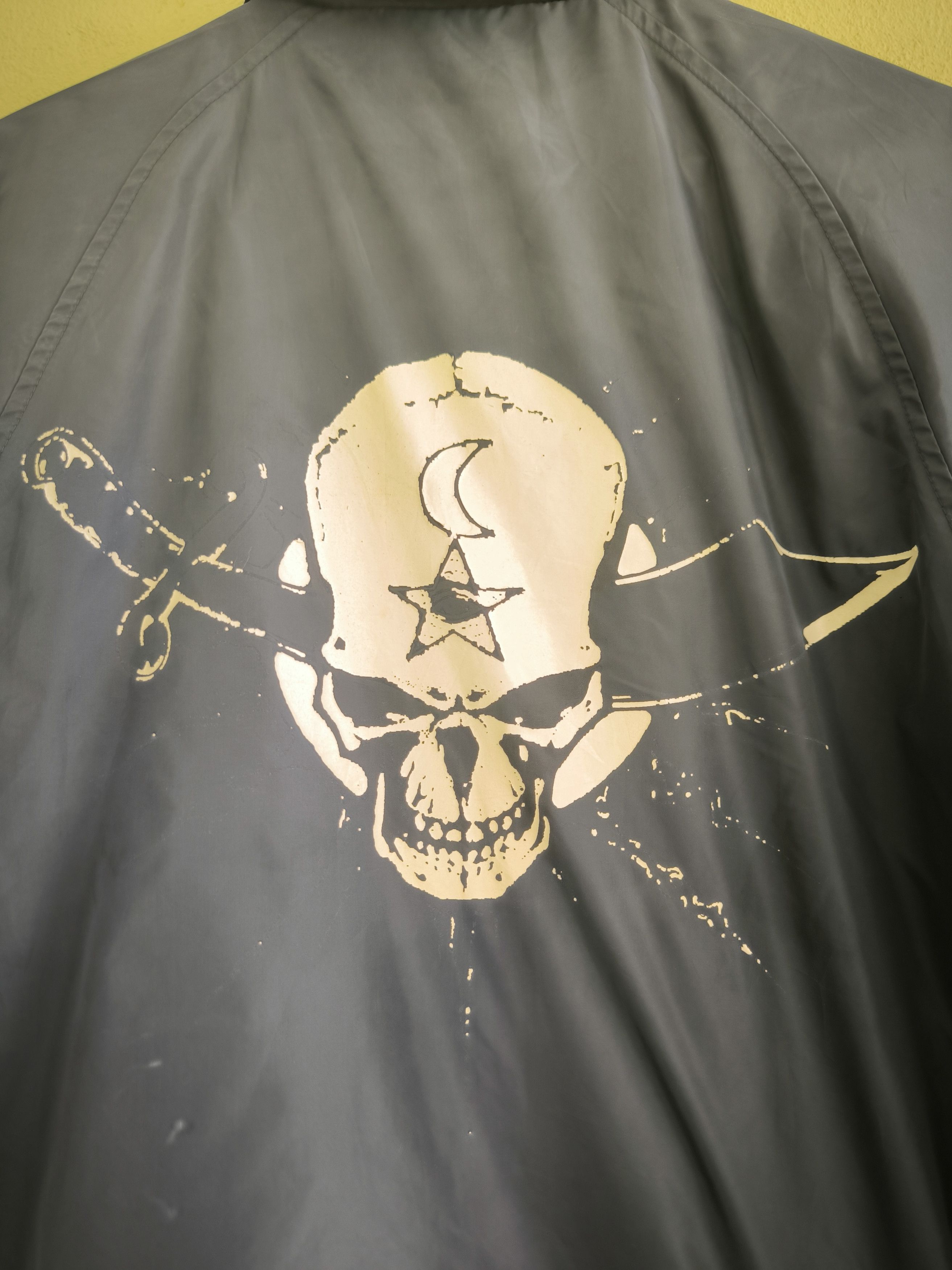 Supreme Vintage SUPREME skull & sword pirate coach jacket Size US M / EU 48-50 / 2 - 2 Thumbnail