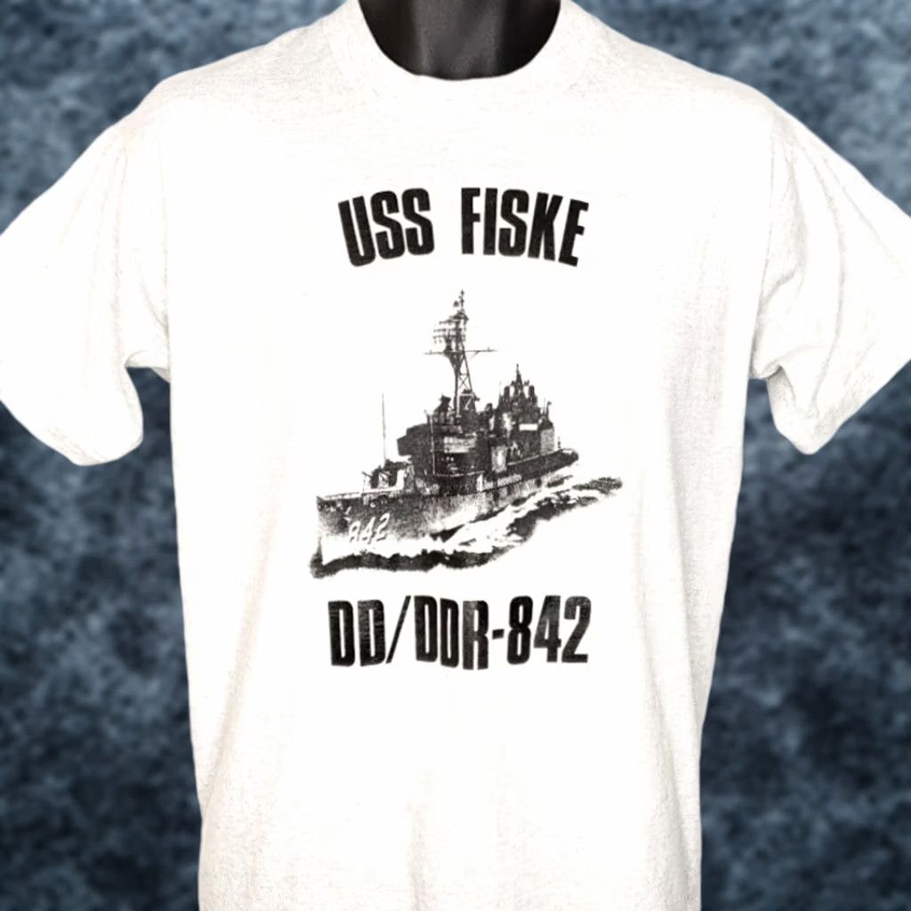 Fruit Of The Loom VINTAGE USS Fiske DD DDR 842 T Shirt Mens Size Medium White 90s Navy Destroyer Size US M / EU 48-50 / 2 - 1 Thumbnail