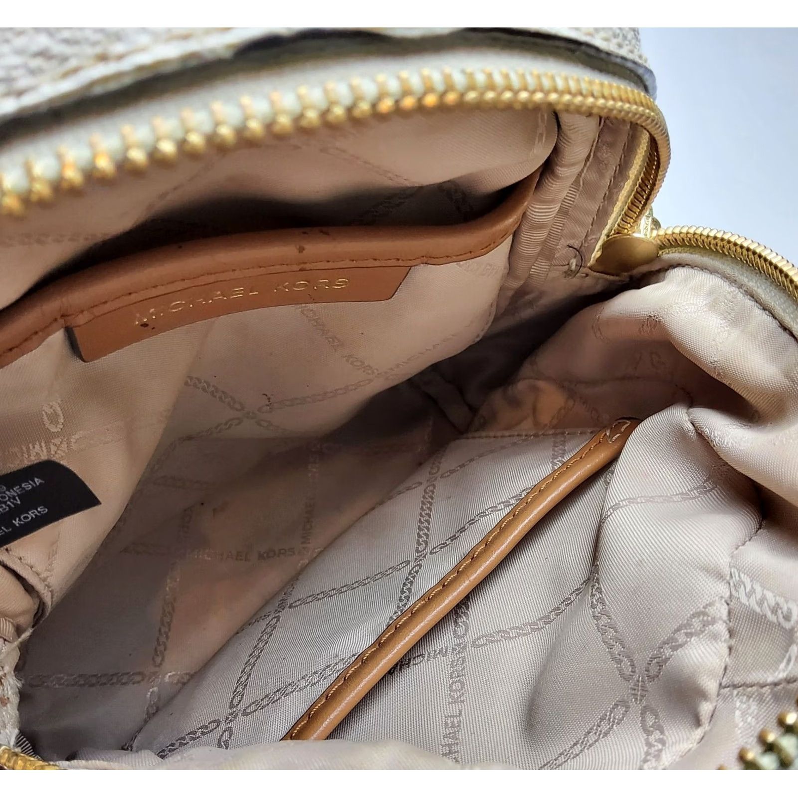 Michael Kors VINTAGE Michael Kors MK Signature Mini Backpack Women Mini Leather Multicolor 8x7x3 Straps Not Included Women Size ONE SIZE - 6 Thumbnail