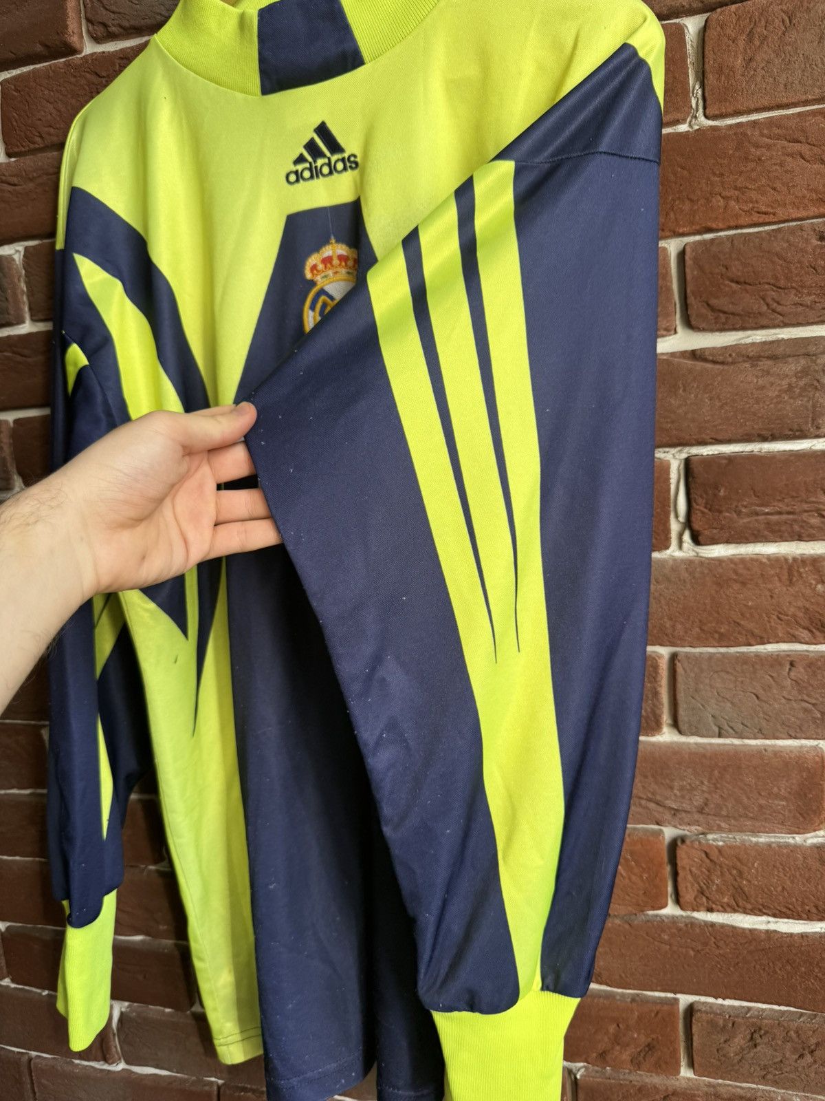 Vintage Rare Vintage 1998/99 Adidas Real Madrid Football Jersey L Size US L / EU 52-54 / 3 - 10 Thumbnail