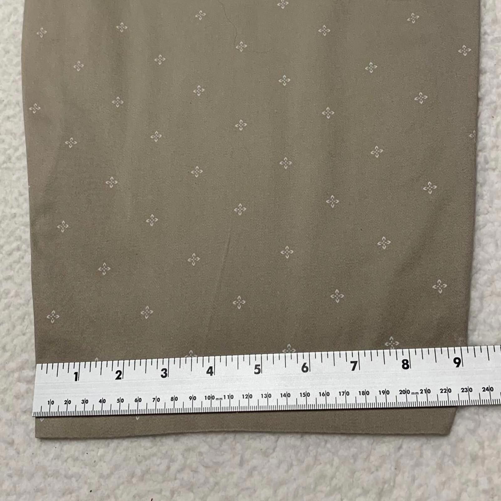 Other Khakis & Co. Women's Sz 18 Khaki Printed Cropped Pants Size 40" / US 18 - 7 Thumbnail