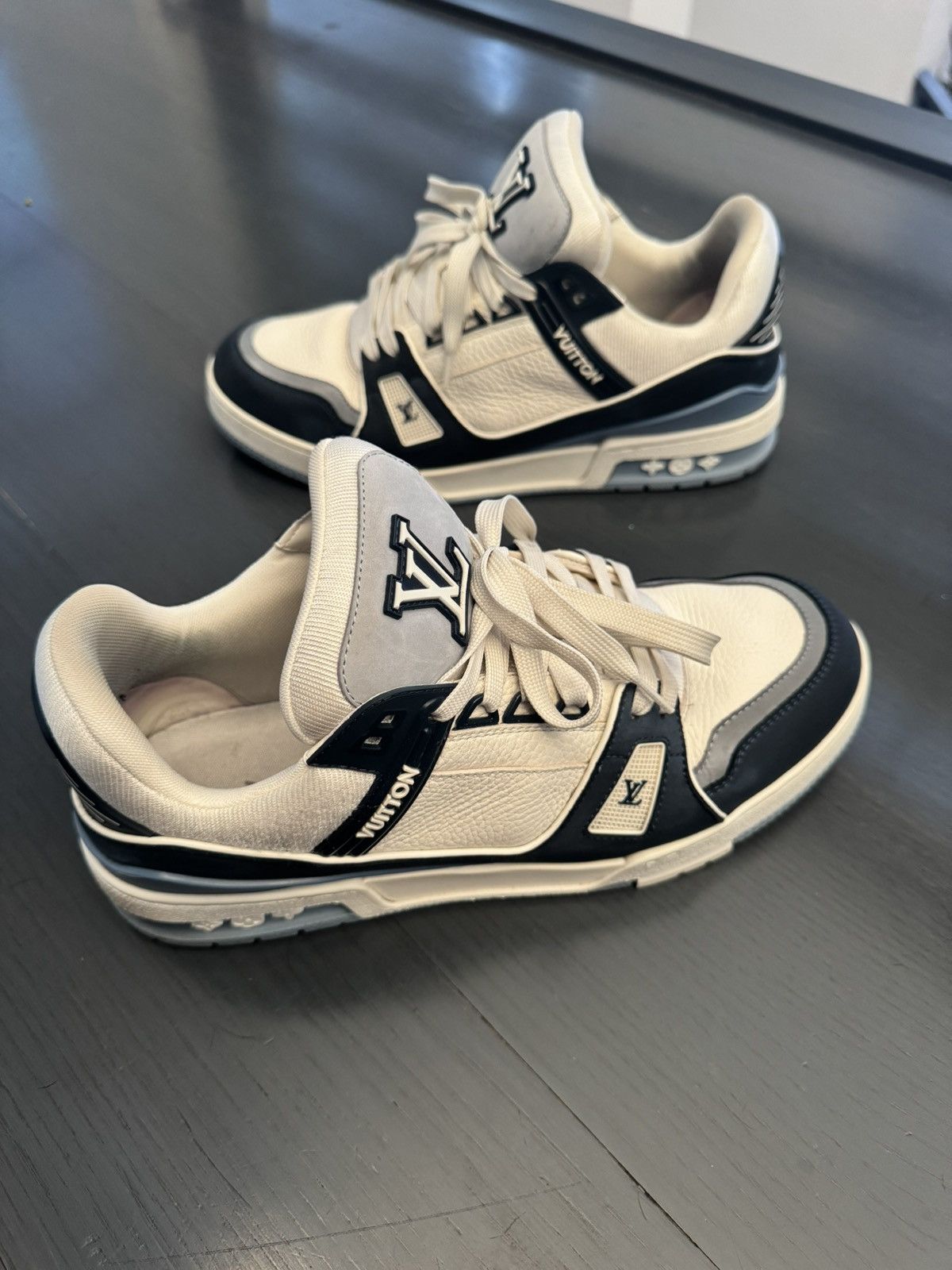 Louis Vuitton LV Trainer Sneaker White/Bleu Size US 8.5 / EU 41-42 - 1 Thumbnail