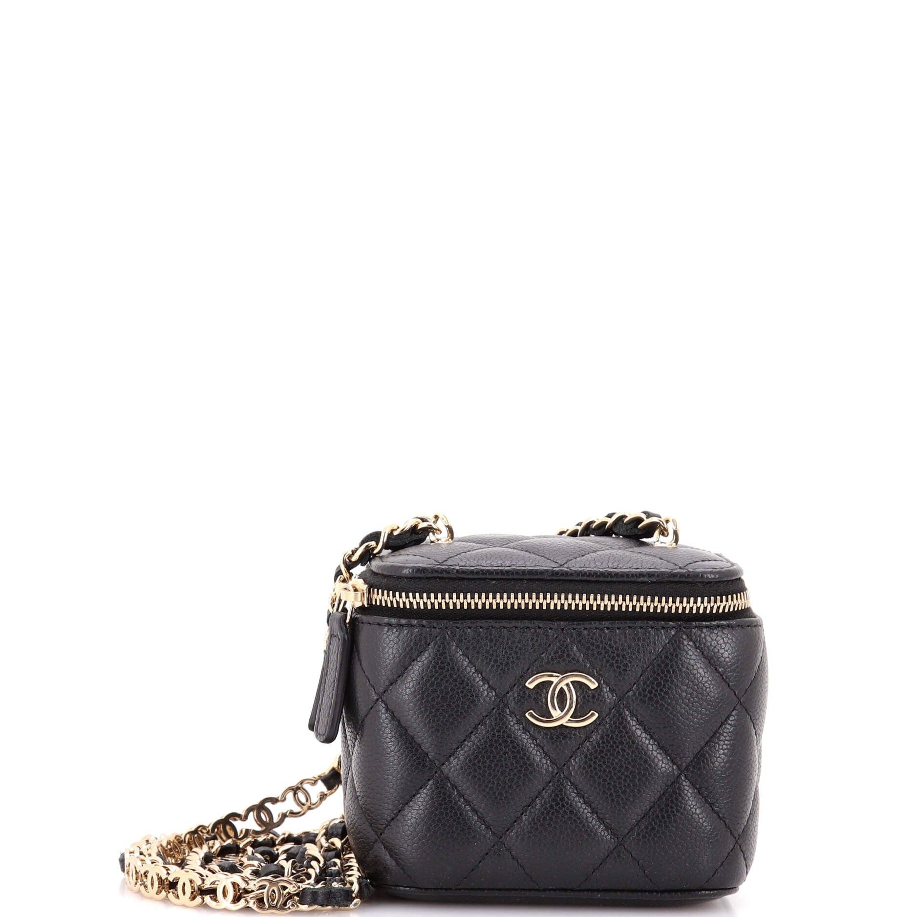 Chanel Tiny CC Link Vanity Case with Chain Size ONE SIZE - 1 Thumbnail