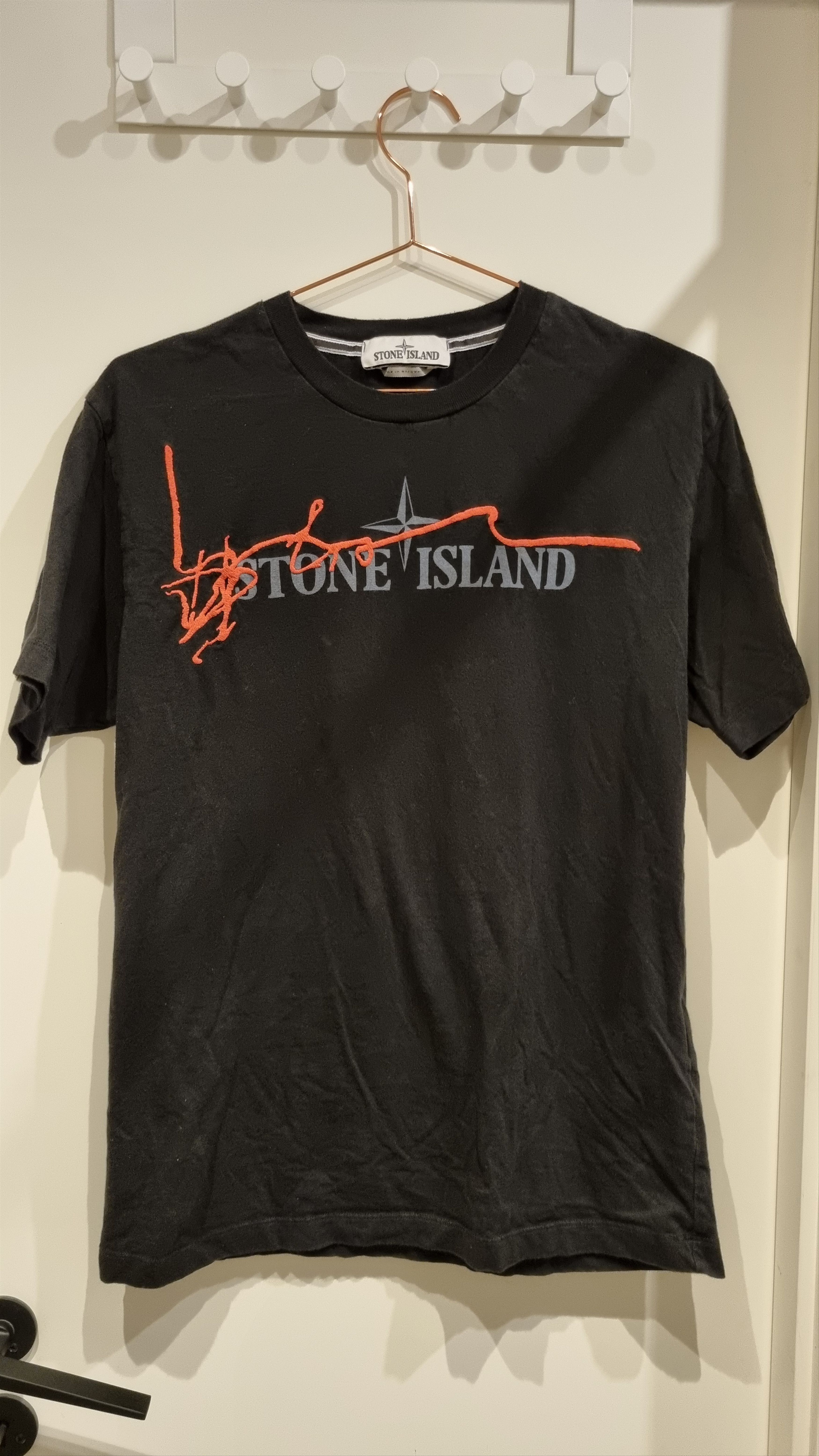 image of Stone Island Logo T-Shirt in Black, Men's (Size Medium)