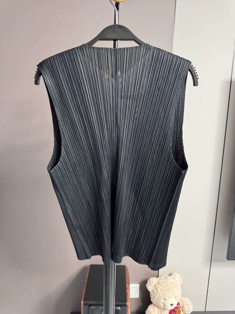 Issey Miyake Issey Miyake size:3 Black vintage pleated waistcoat Size S / US 4 / IT 40 - 2 Thumbnail