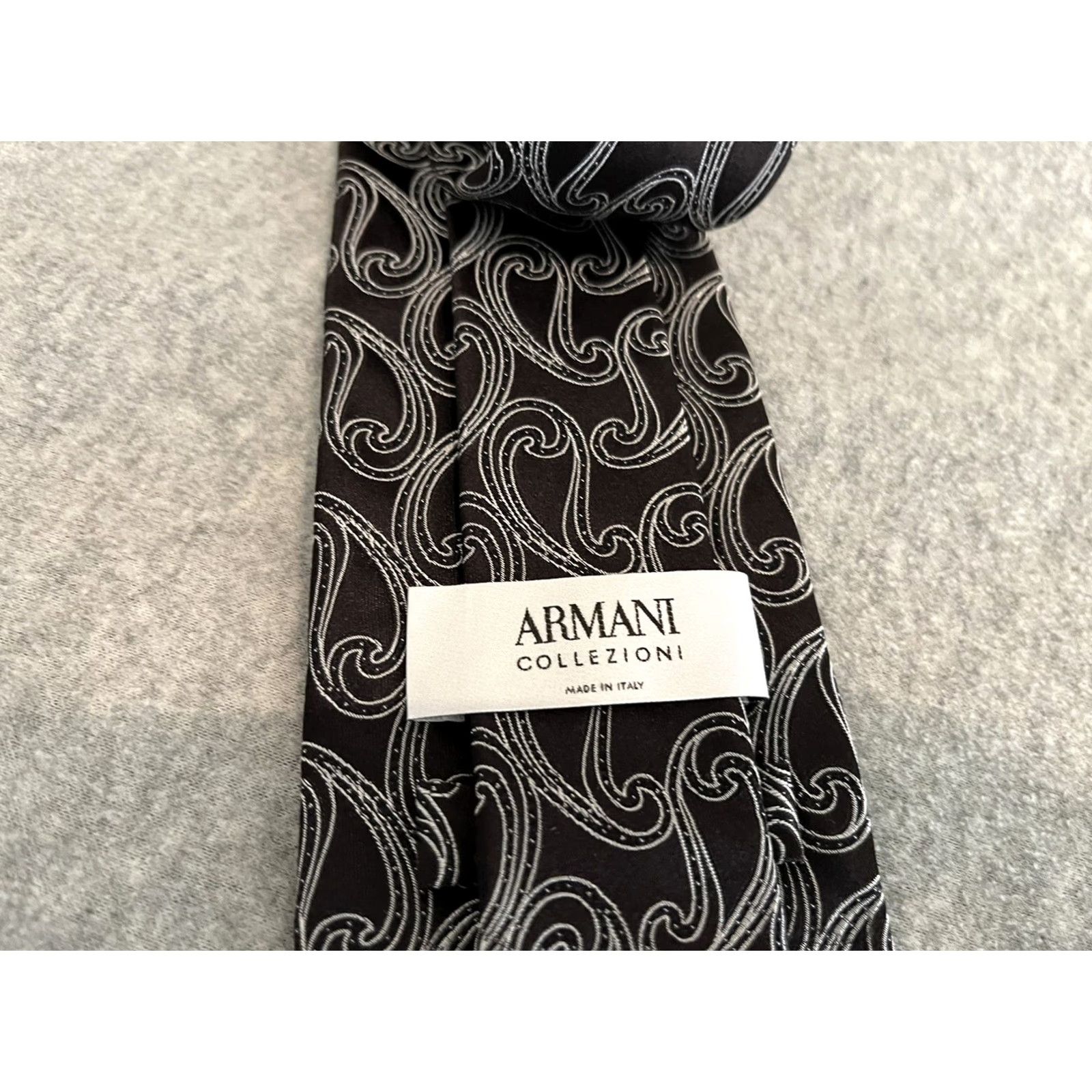 Armani Armani Collezioni Tie Men Black 100% Silk Paisley 59 inches Classic Size ONE SIZE - 3 Thumbnail