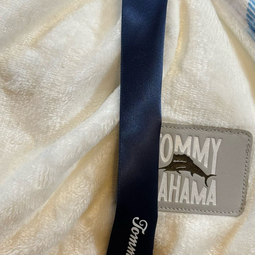 Tommy Bahama Tommy Bahama Plush Throw Blanket 50x60 Cream Blue Size ONE SIZE - 4 Thumbnail