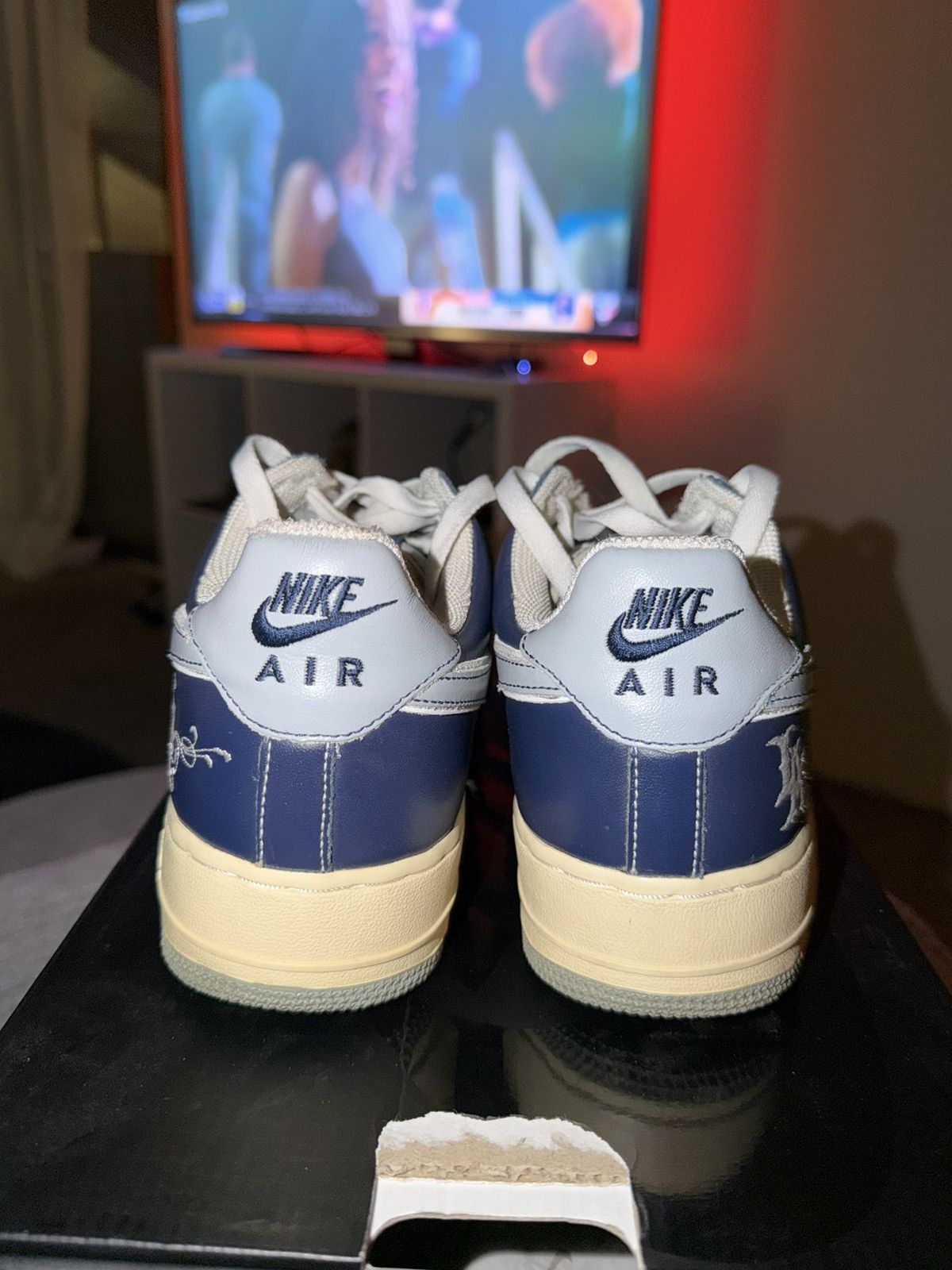 Nike Nike Air Force 1 Low Mr. Cartoon Blue Tattoo (Clown) Size US 9.5 / EU 42-43 - 4 Thumbnail