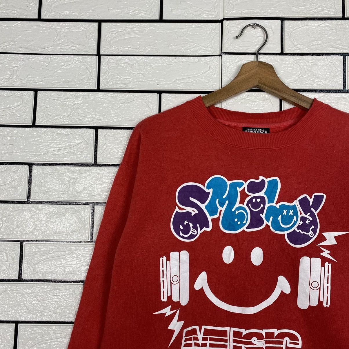 Japanese Brand 📌Vintage Sweatshirt Smiley Face Big Logo Over Print Size US L / EU 52-54 / 3 - 8 Thumbnail
