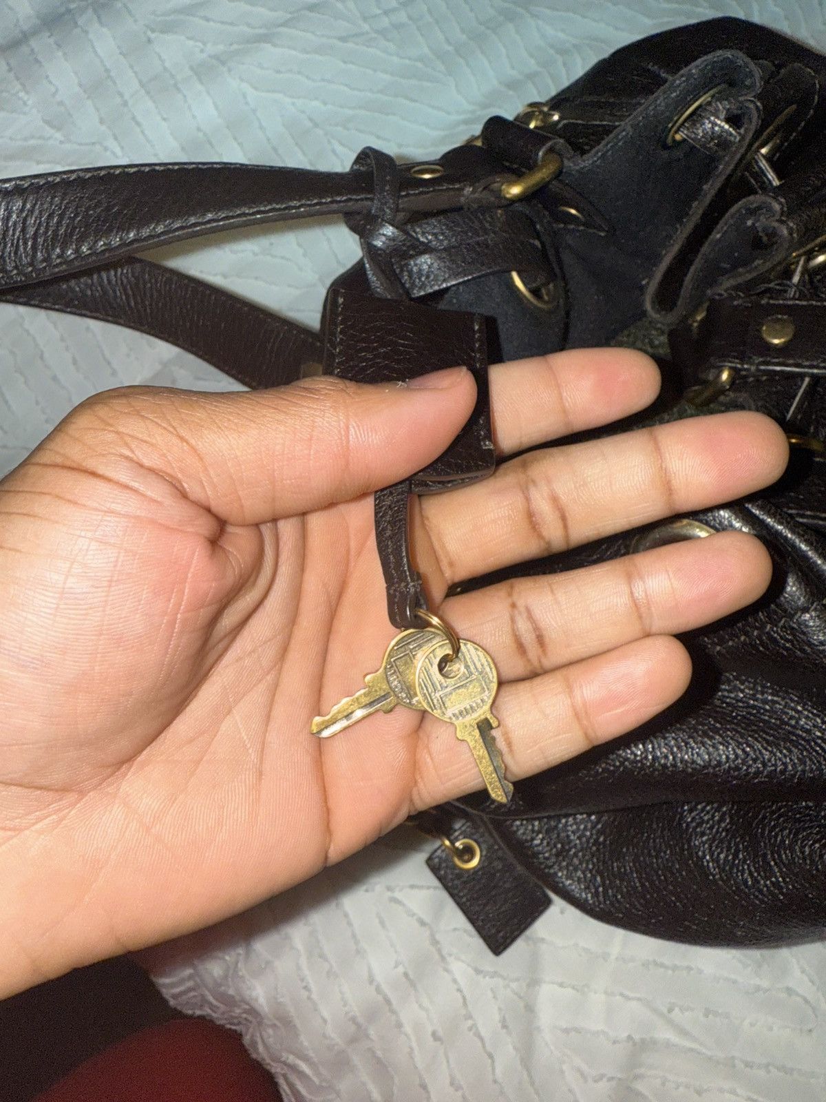 Yves Saint Laurent Yves Saint Laurent Lamb Skin Hand Bag Size ONE SIZE - 7 Thumbnail