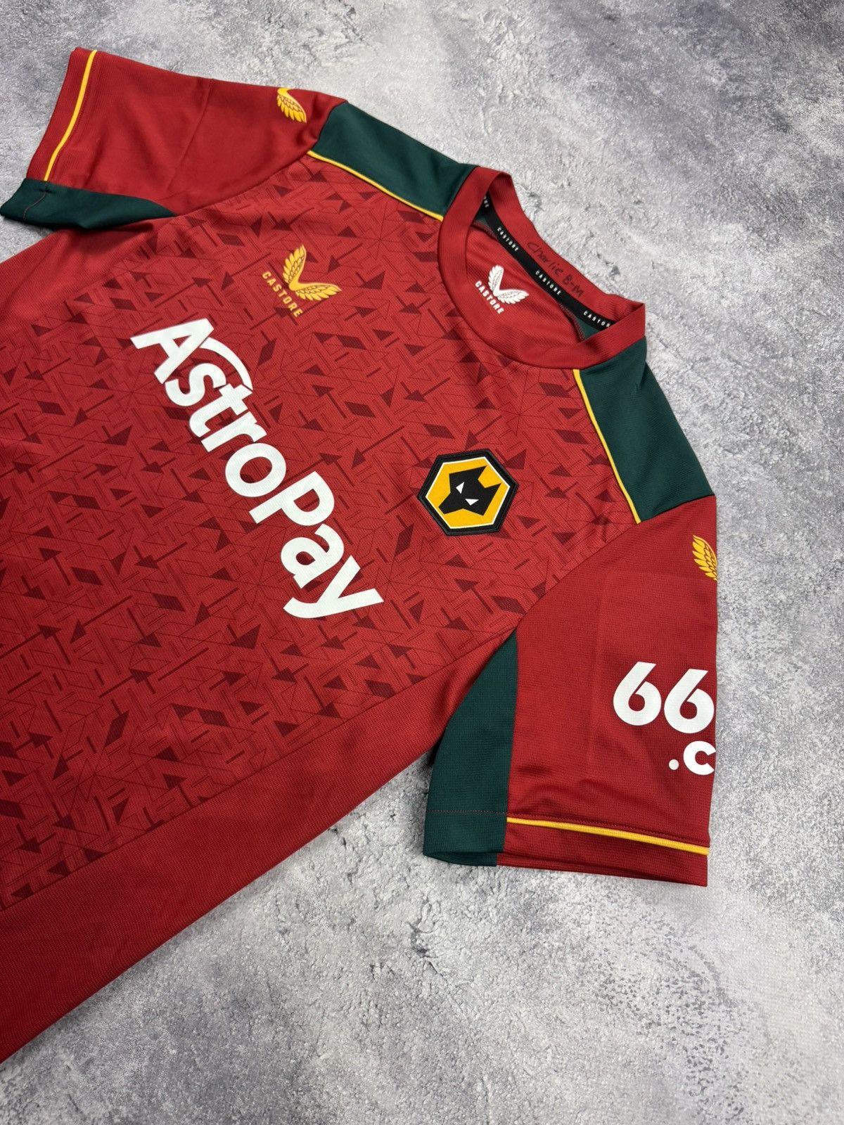 Castore 2023/2024 Castore Wolves Wolverhampton Wanderers Jersey Tee Size US M / EU 48-50 / 2 - 2 Thumbnail