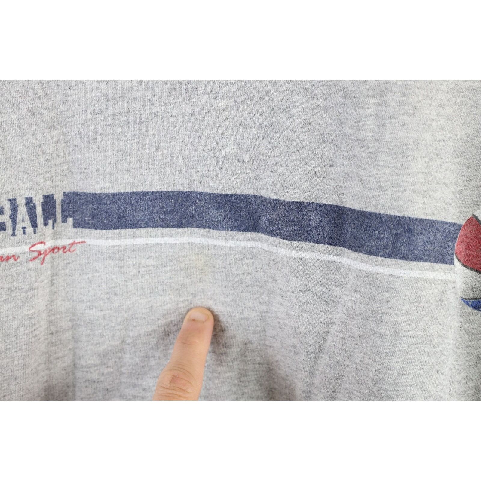 Vintage Vintage Streetwear Faded Spell Out USA Basketball T-Shirt Size US L / EU 52-54 / 3 - 6 Thumbnail