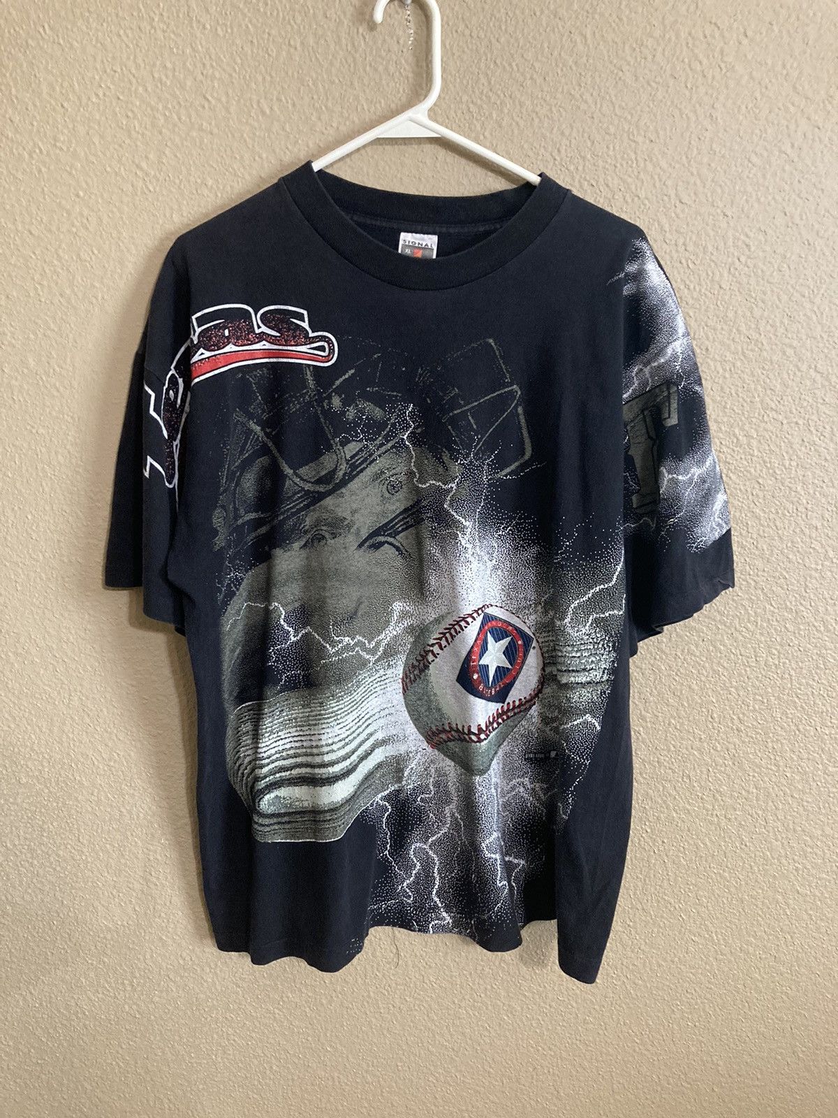 MLB × Vintage Vintage 90s MLB Texas Rangers AOP Graphic Lightning T- Shirt Size US XL / EU 56 / 4 - 1 Thumbnail