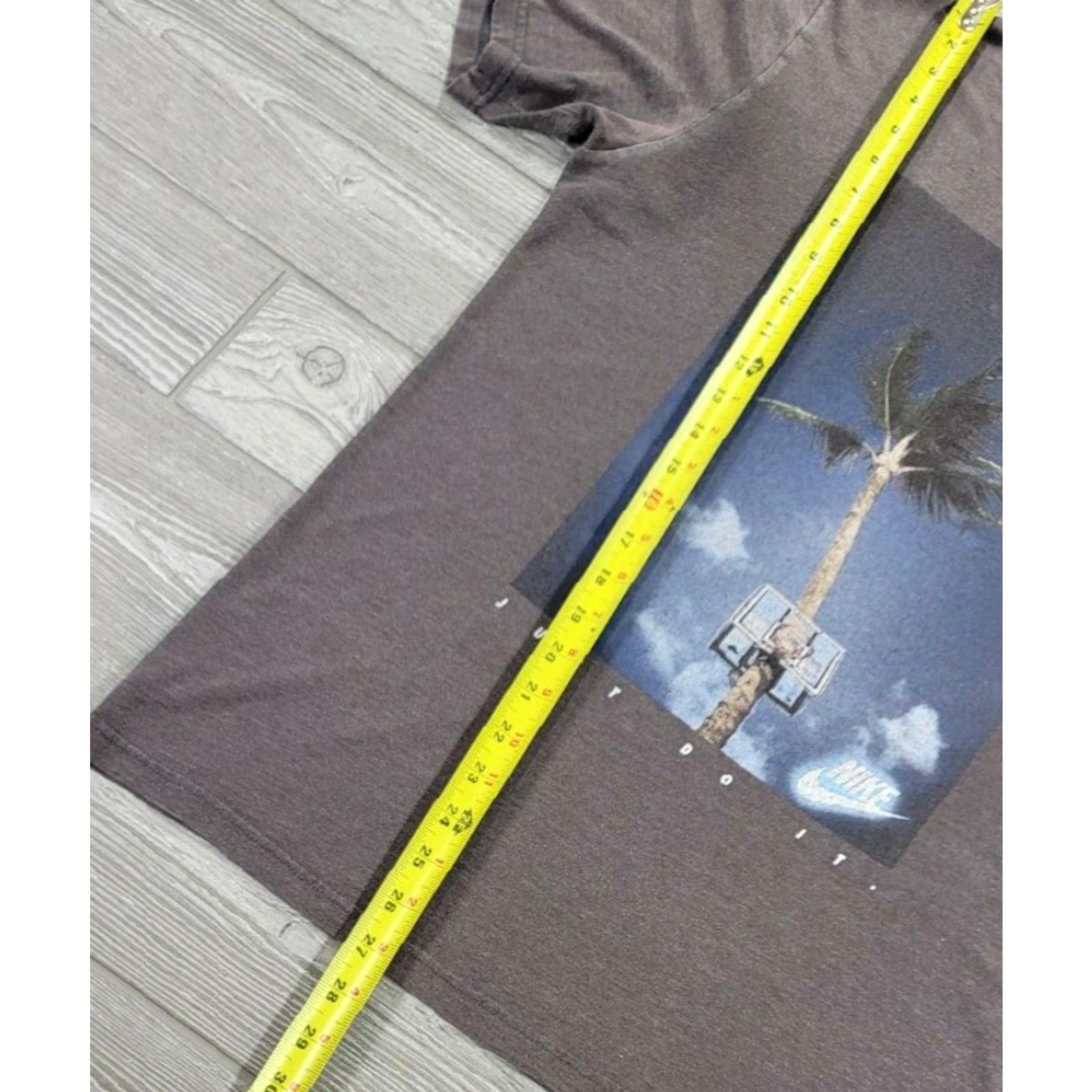 Nike Nike Mens T Shirt Gray California Palm Tree Crew Neck Short Sleeve Regular Fit M Nike Dri-FIT Beach 90s? Size US M / EU 48-50 / 2 - 6 Thumbnail