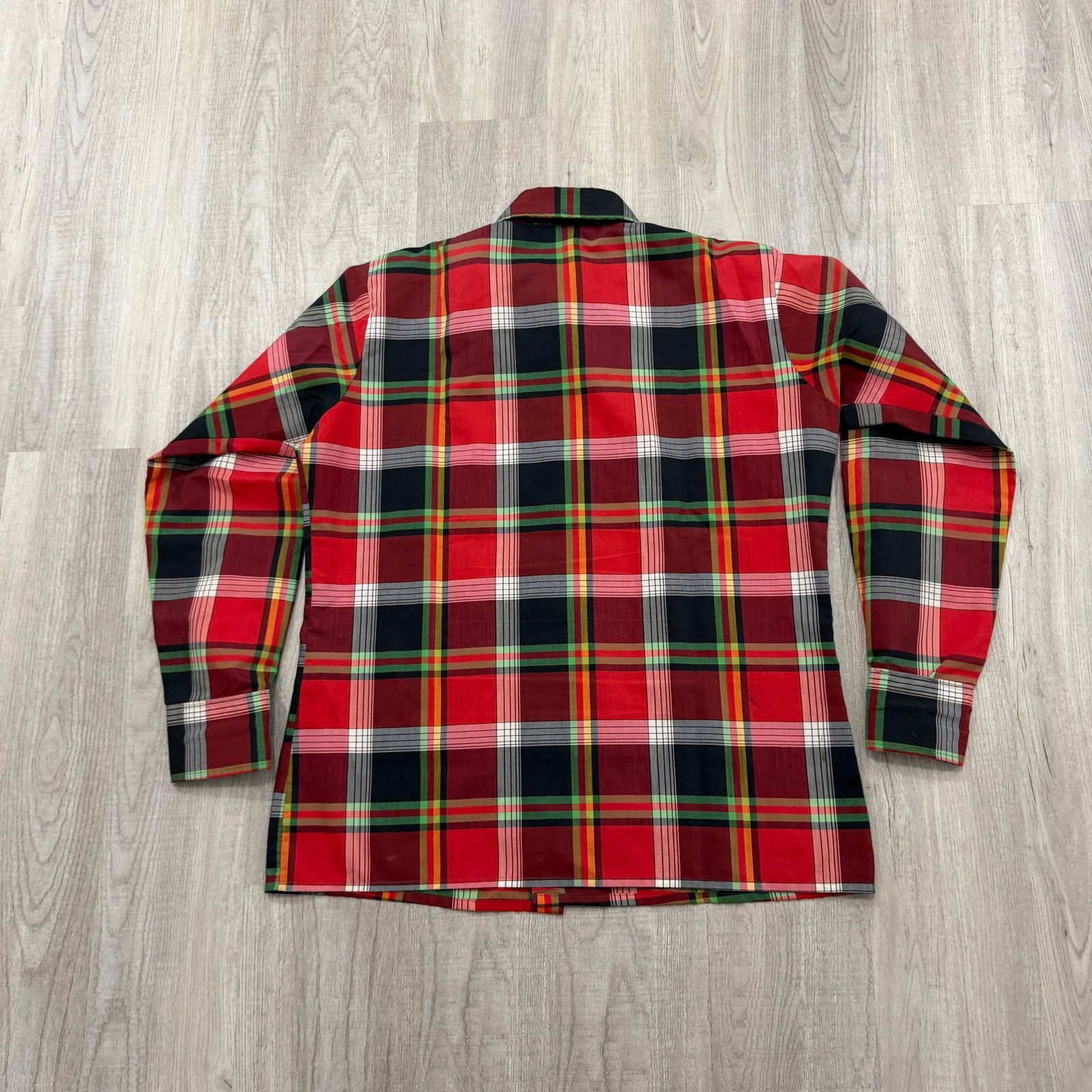 Vintage Vintage Baracuta by Van Heusen Button Shirt Men's Large Red Size US L / EU 52-54 / 3 - 6 Thumbnail